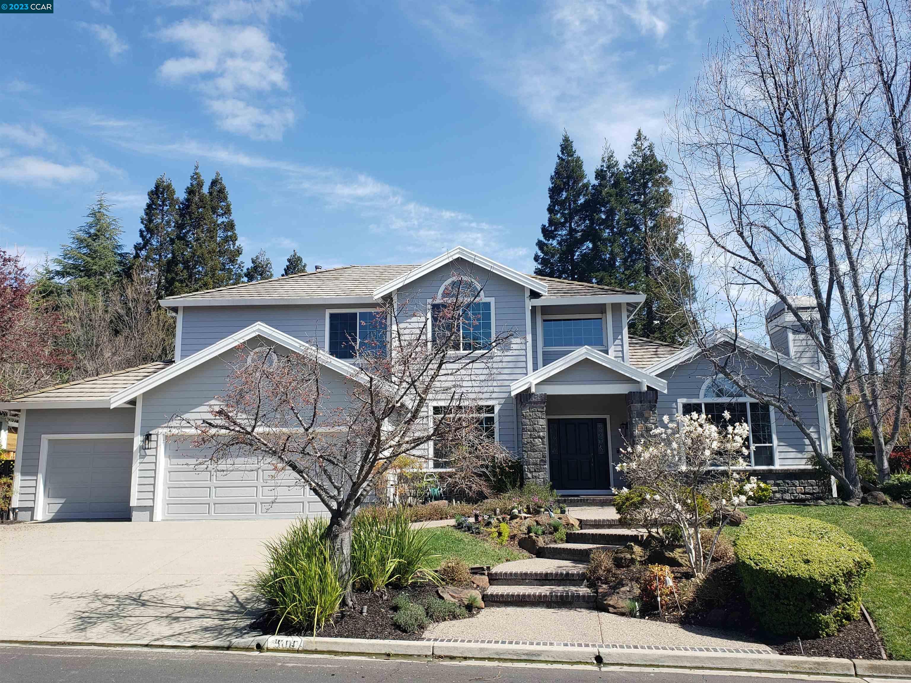 500 Woodfern Ct, Walnut Creek, CA 94598
