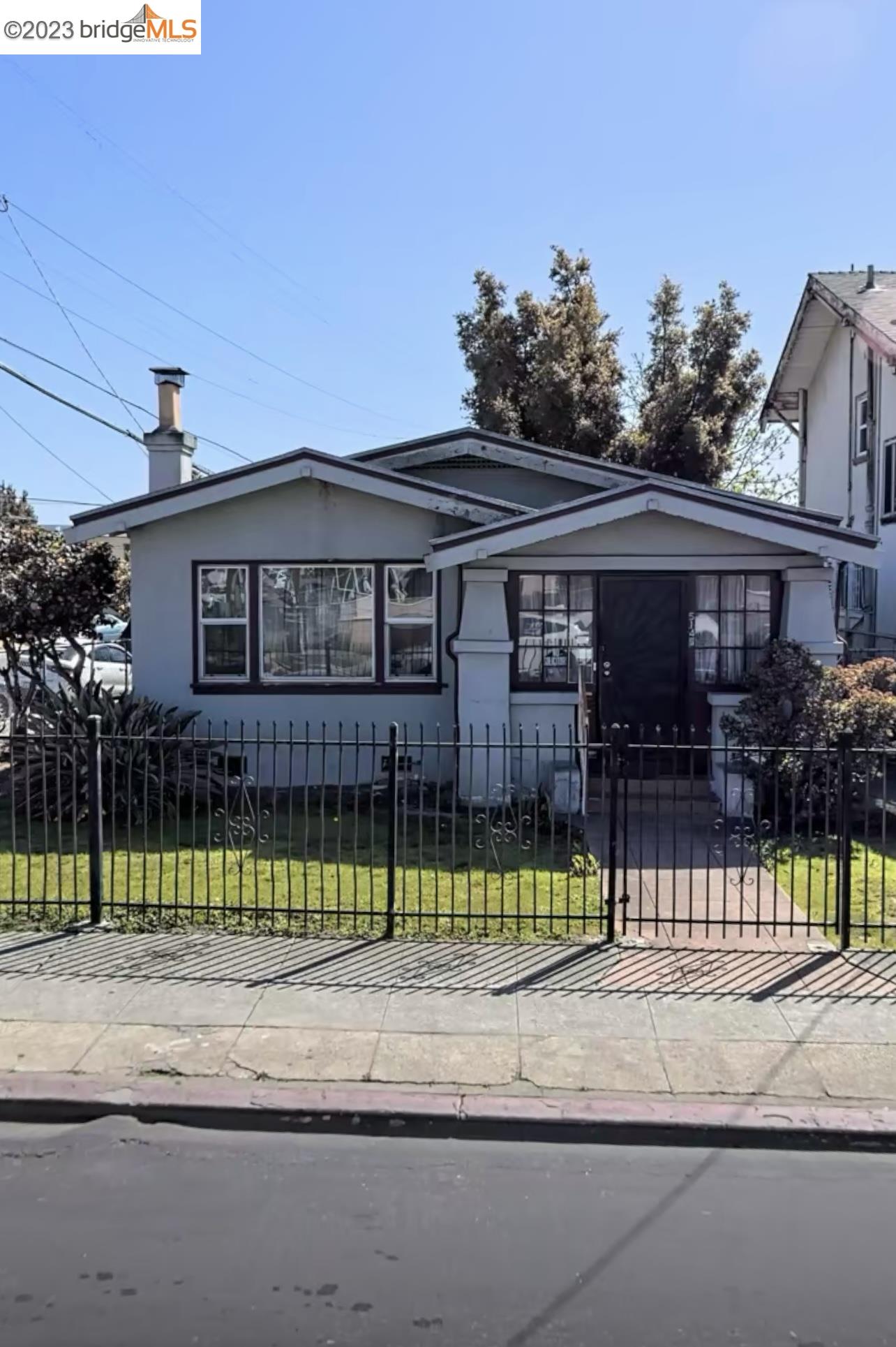 2BD 1BA LOCATED FOOTHILL BLVD, OAKLAND