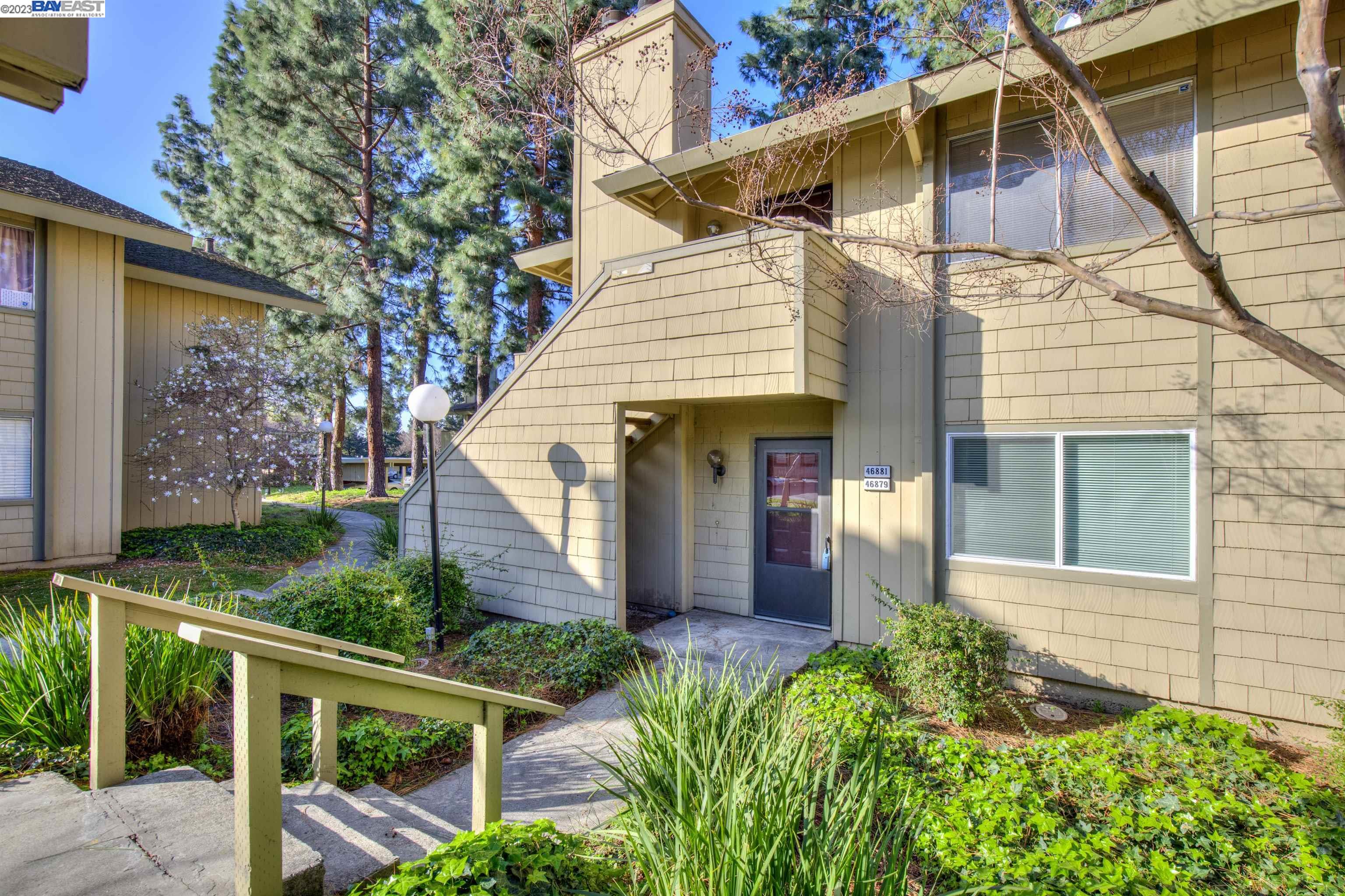 Browse active condo listings in FREMONT VISTA