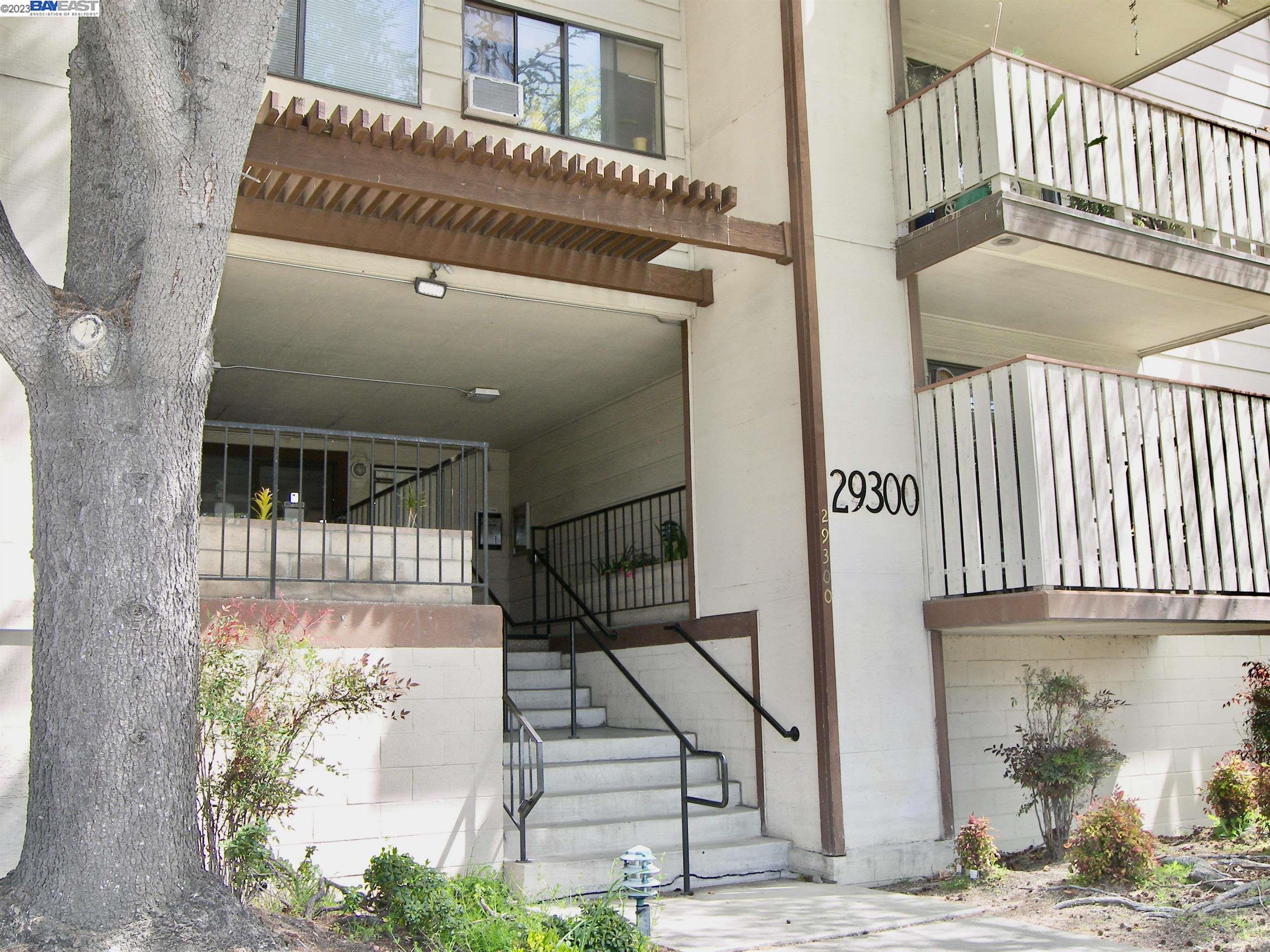 More Details about MLS # 41023442 : 325 VALLE VISTA AVE # 103