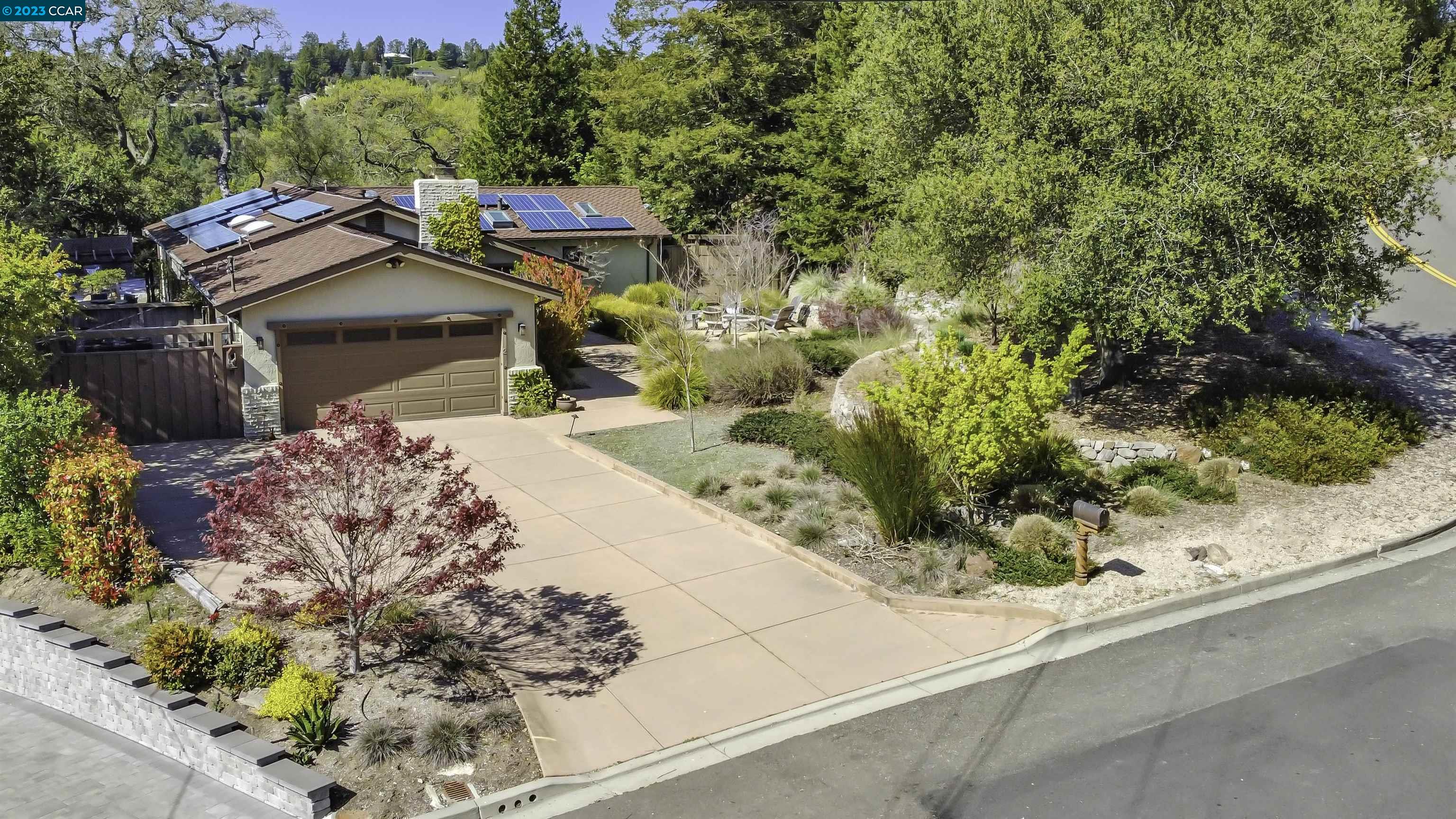 2 Austin Ct
