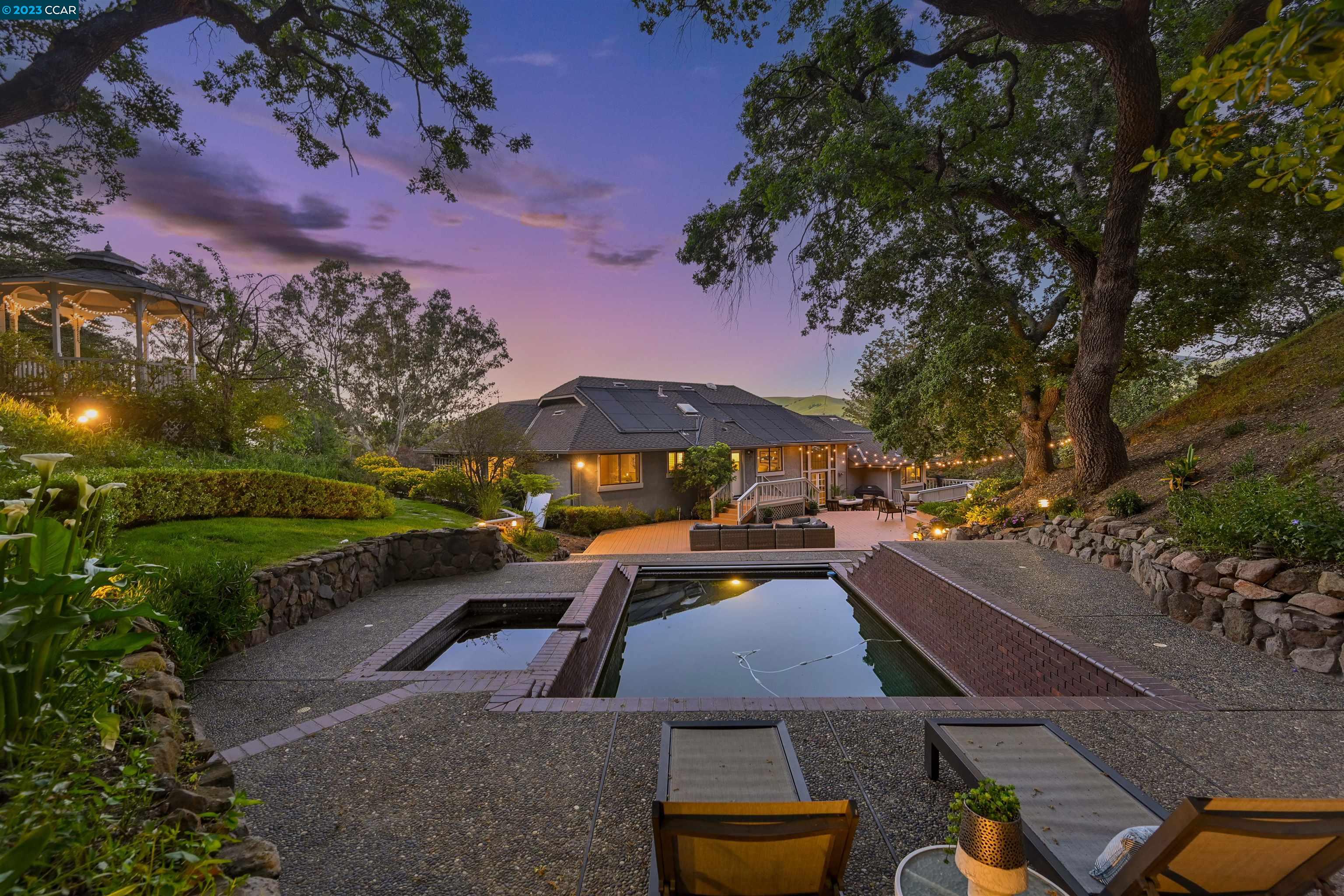 725 Castle Rock Road