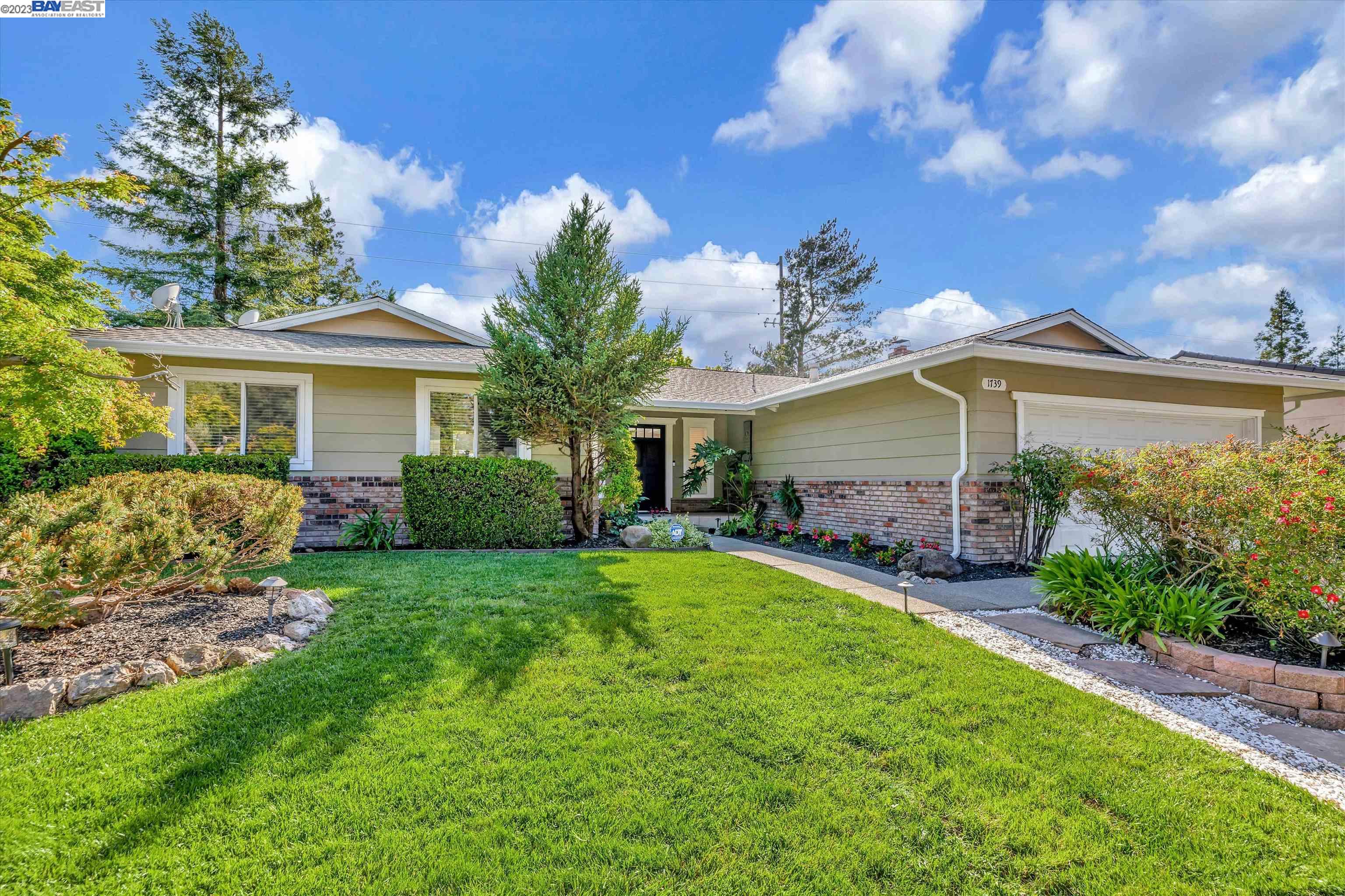 1739 Saint Helena Dr, Danville, CA 94526