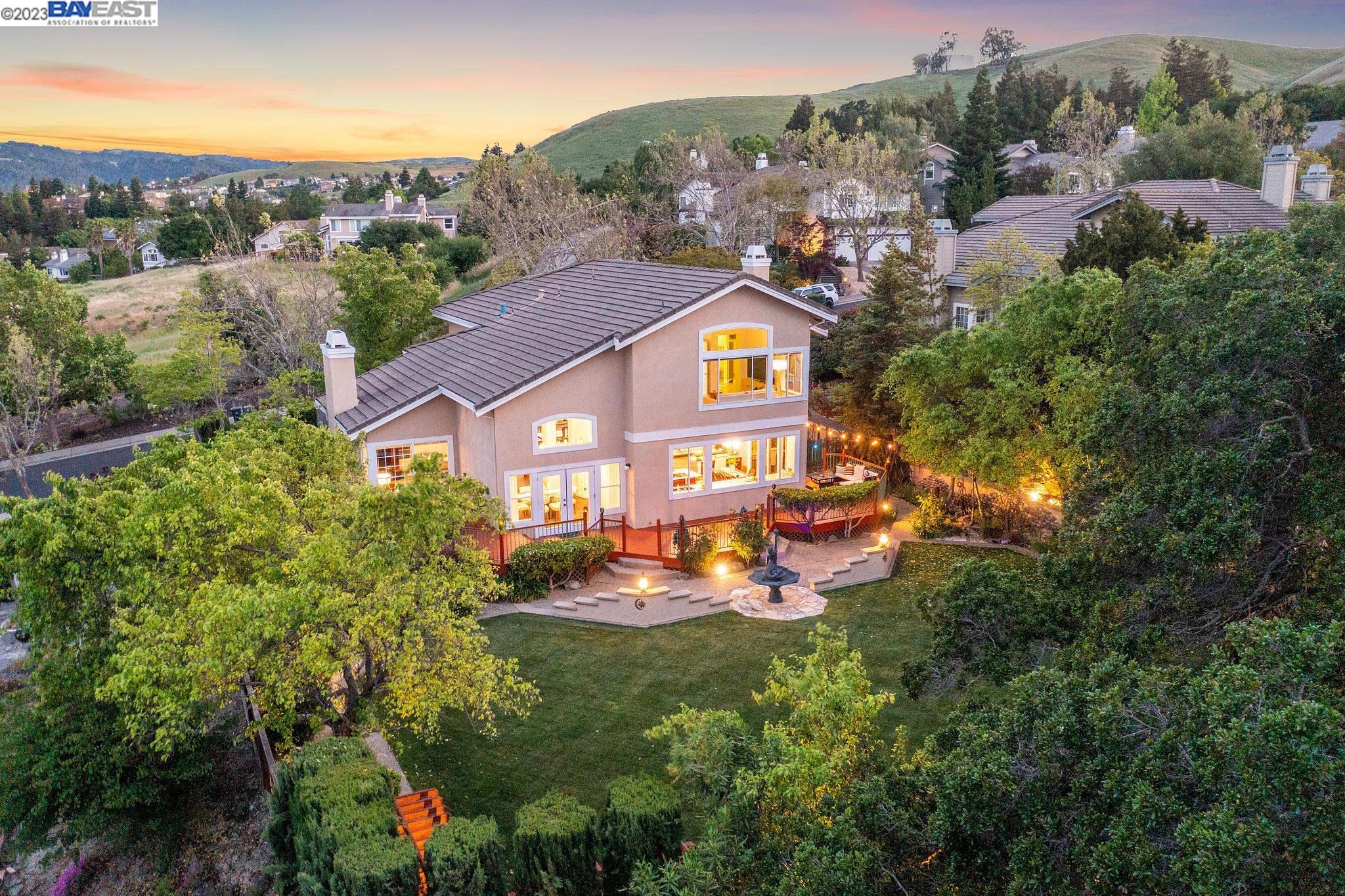 8309 Creekside Dr, Dublin, CA 94568