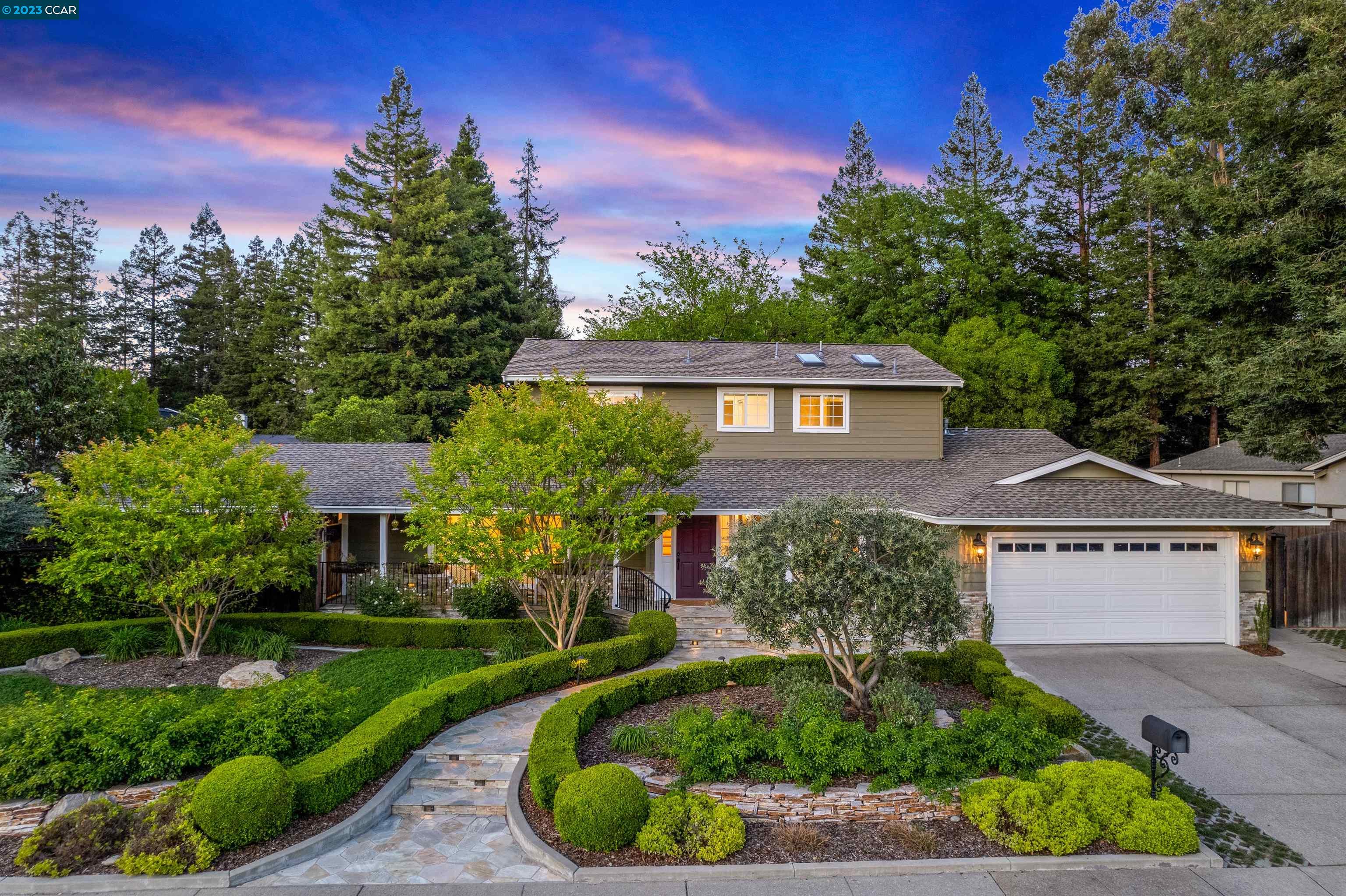 1750 Saint Helena Dr, Danville, CA 94526