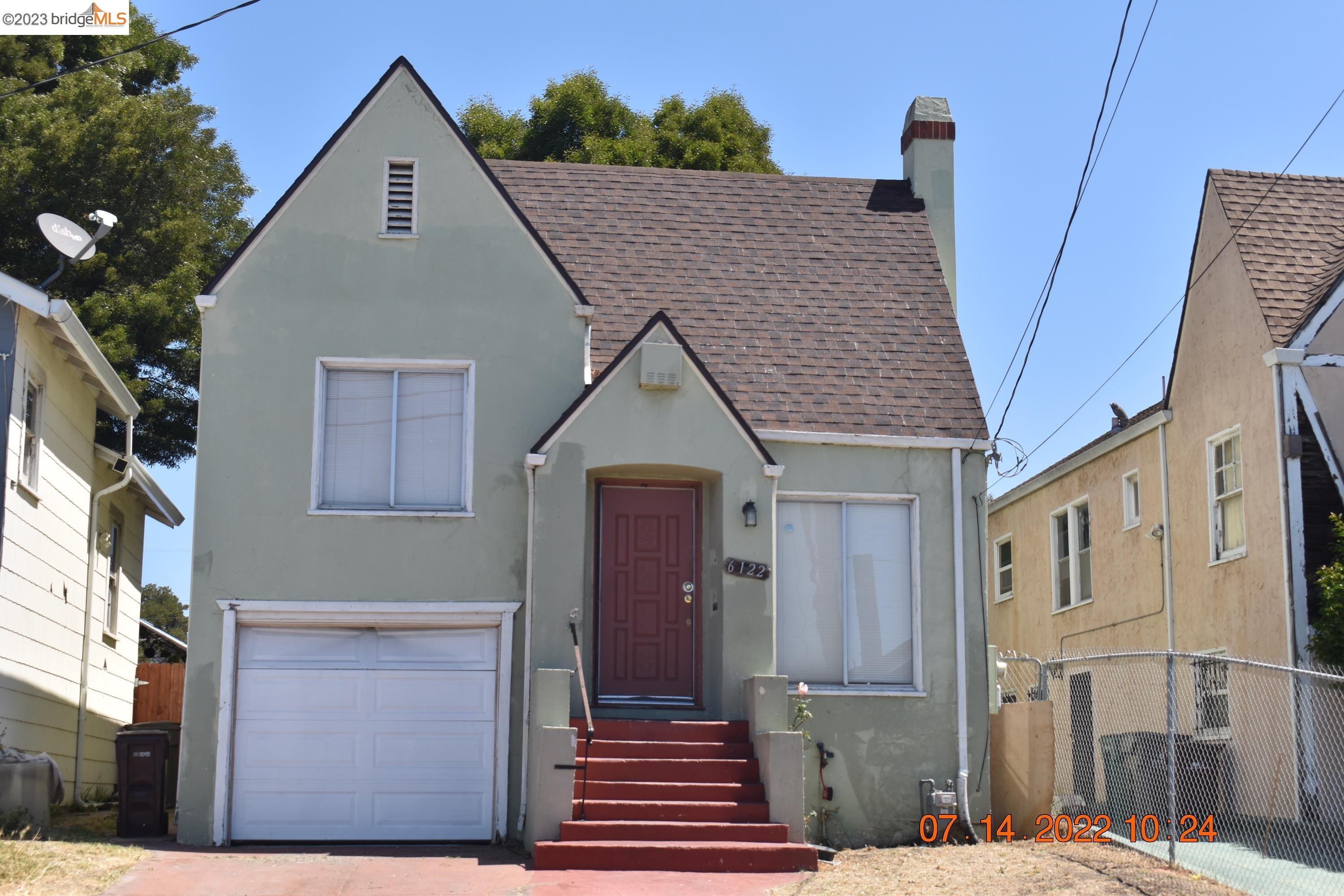 6122 Bromley Ave, Oakland, CA 94621