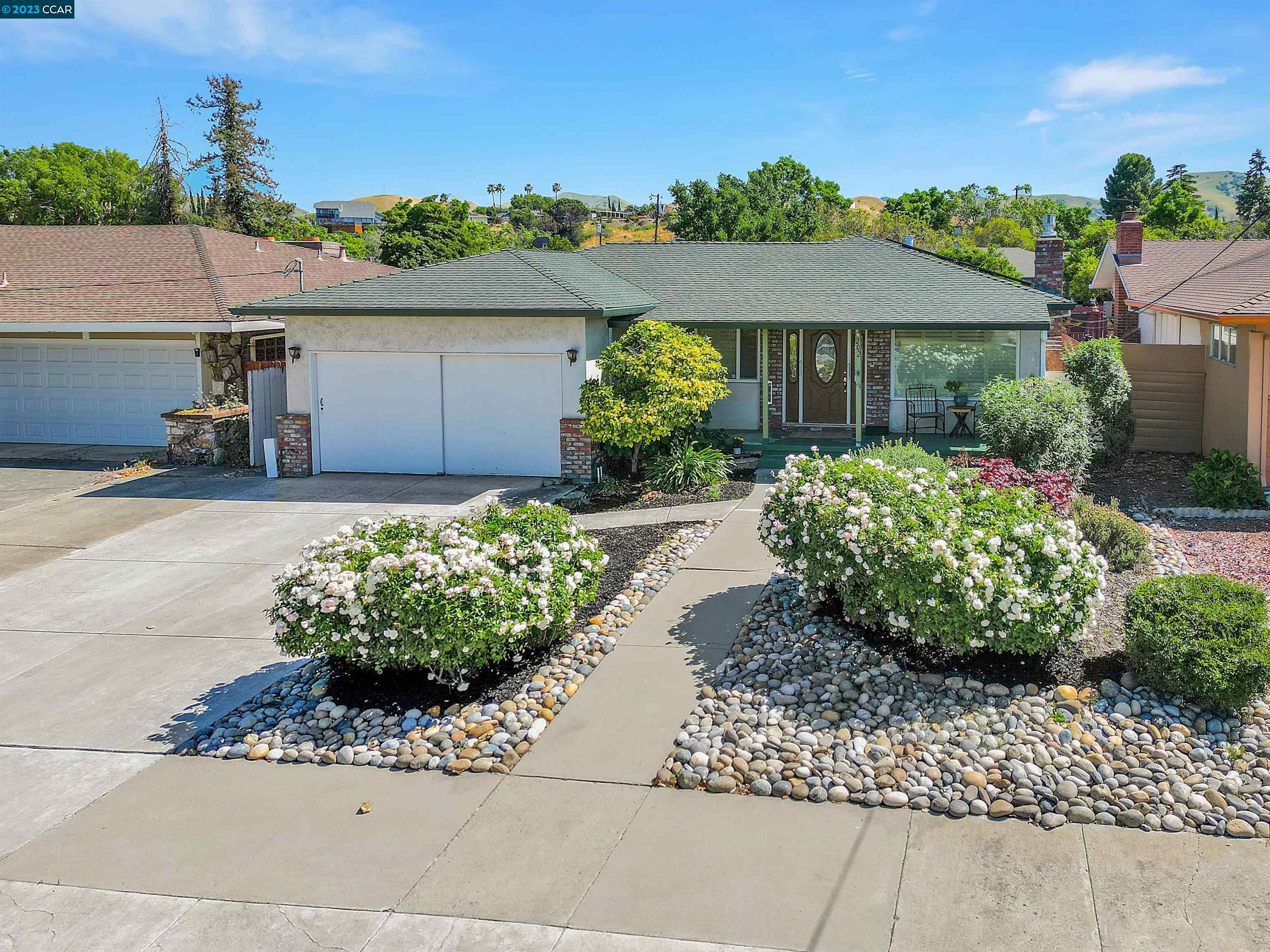 202 Redondo Dr, Pittsburg, CA 94565