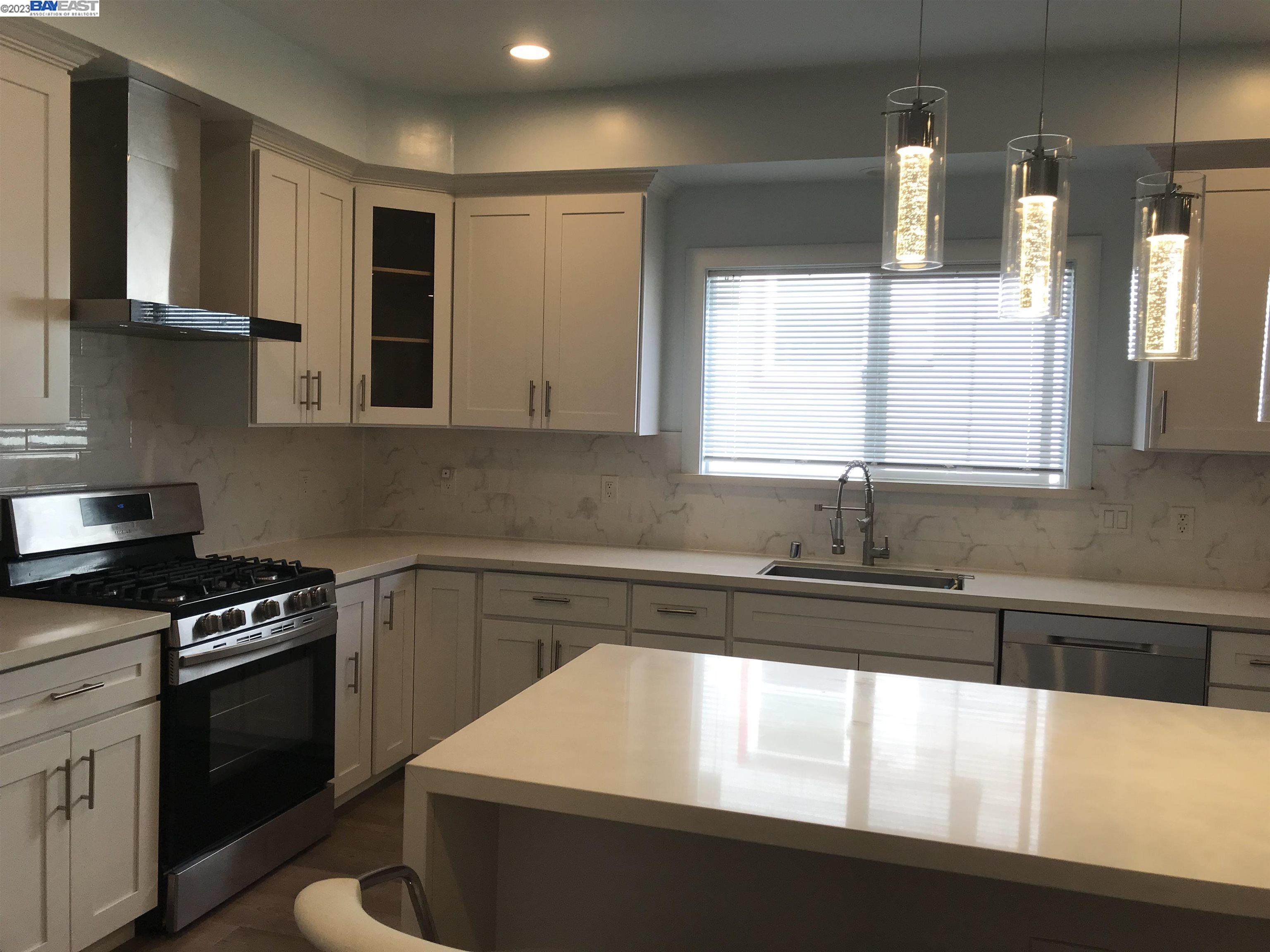 1253 Burnett St, Berkeley, CA 94702