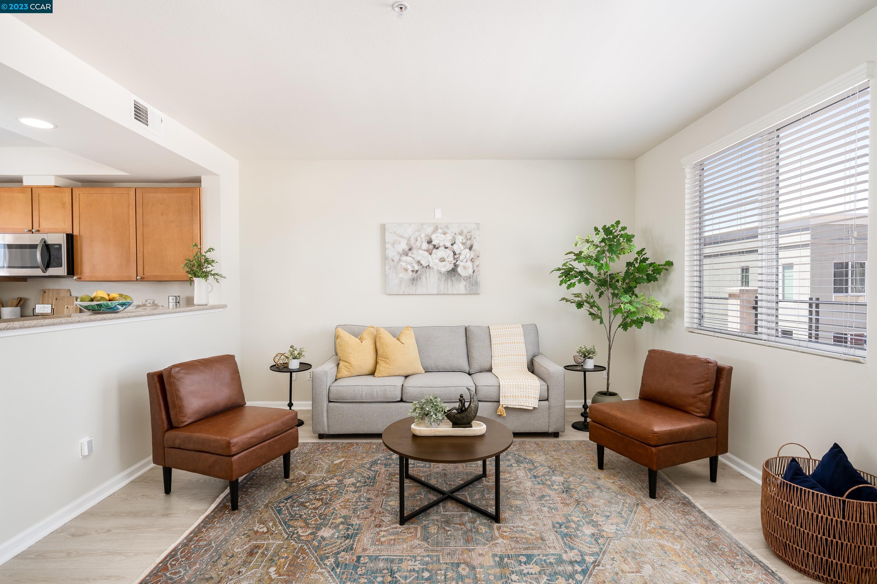 88 E 6Th St 405, Pittsburg, CA 94565