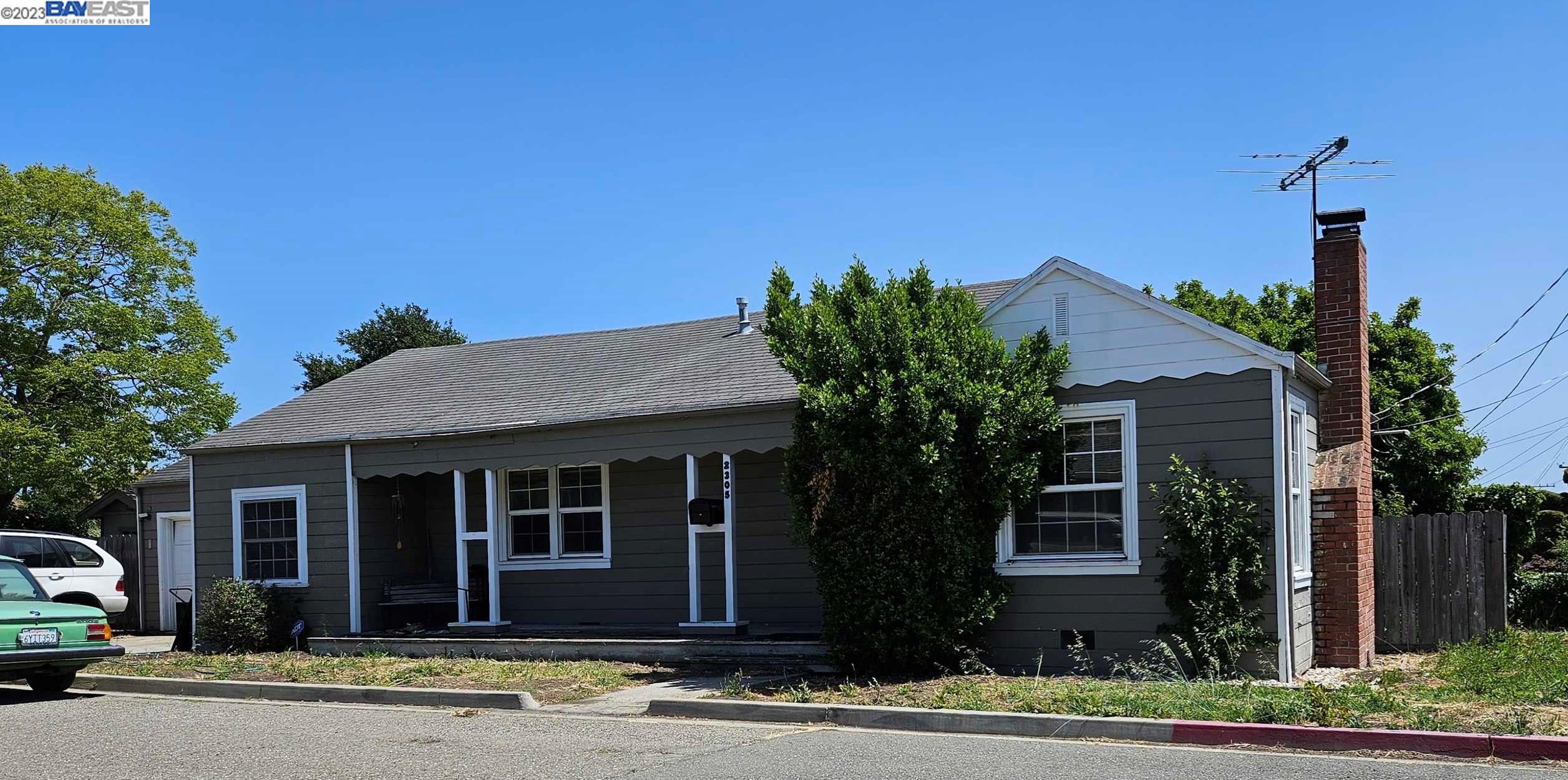 2305 Pomar Vista Ave, Castro Valley, CA 94546