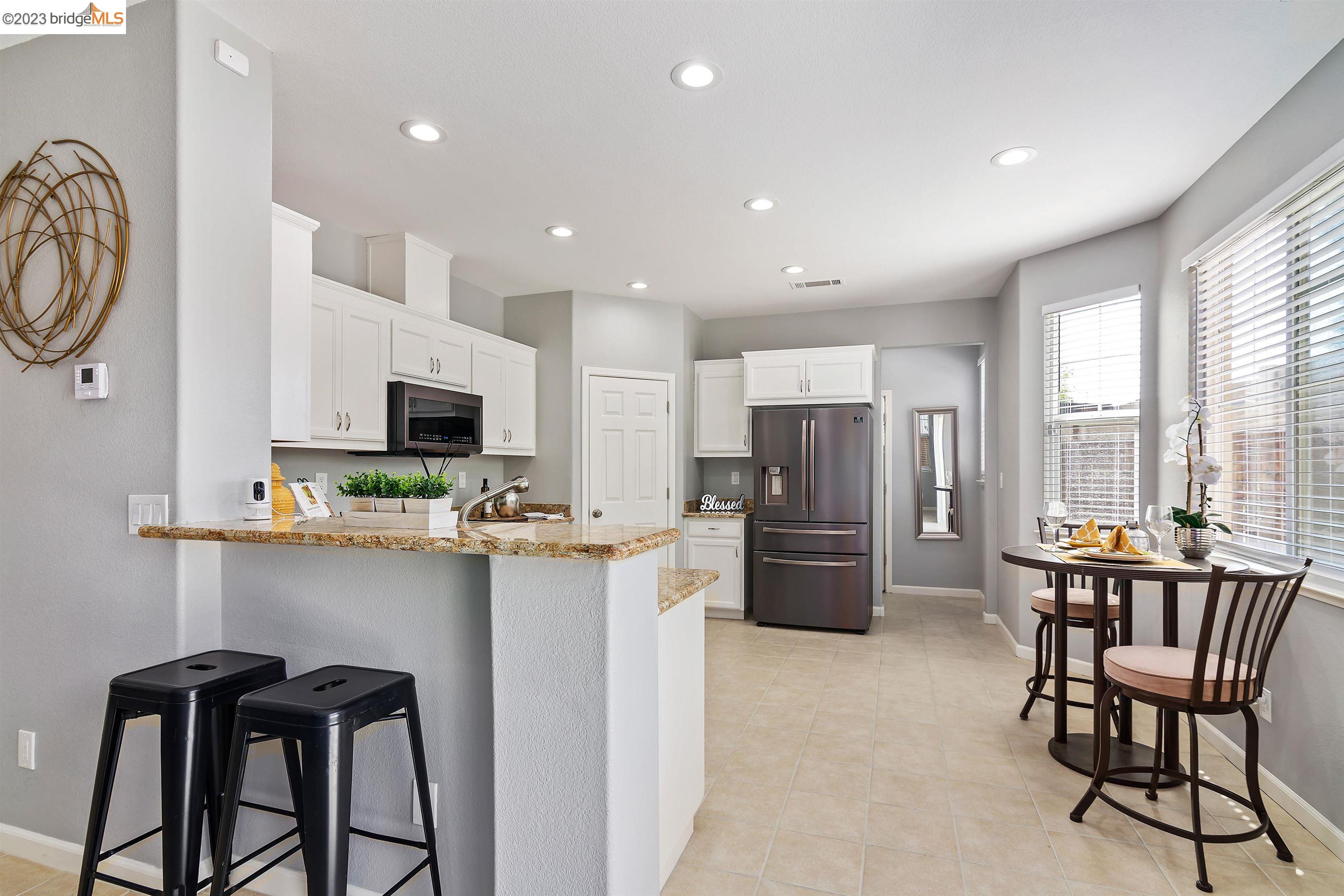335 Foxglove Street