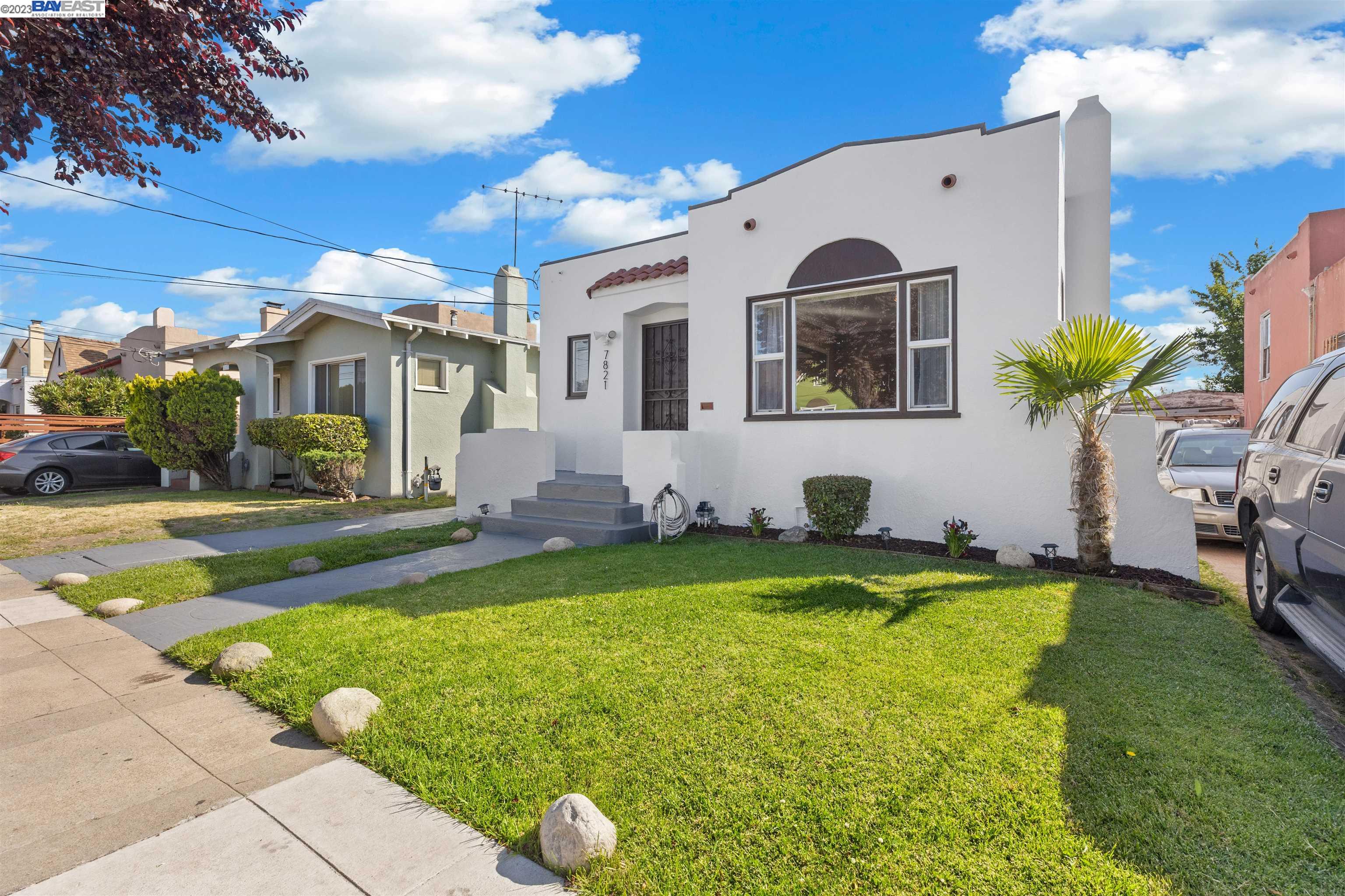 7821 Plymouth St, Oakland, CA 94621
