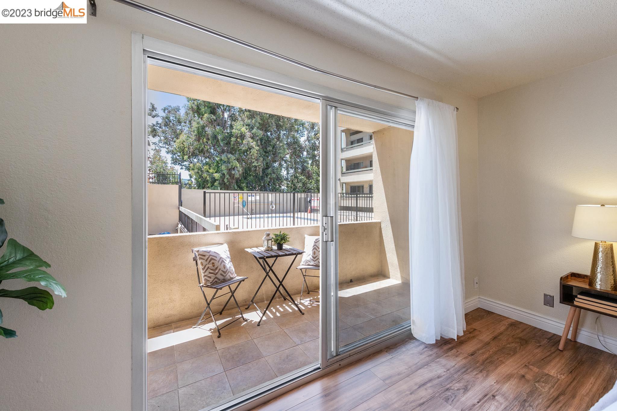 466 Crescent St 121
