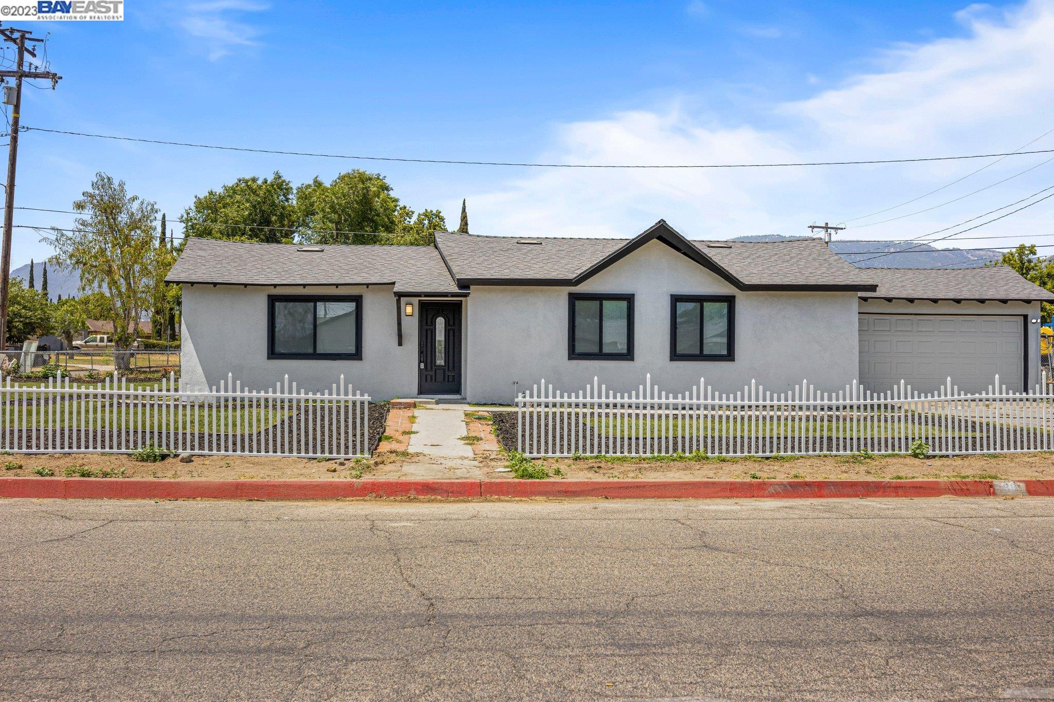 2390 Portola St, San Bernardino, California 92407, 3 Bedrooms Bedrooms, 5 Rooms Rooms,2 BathroomsBathrooms,Residential,For Sale,2390 Portola St,41031205