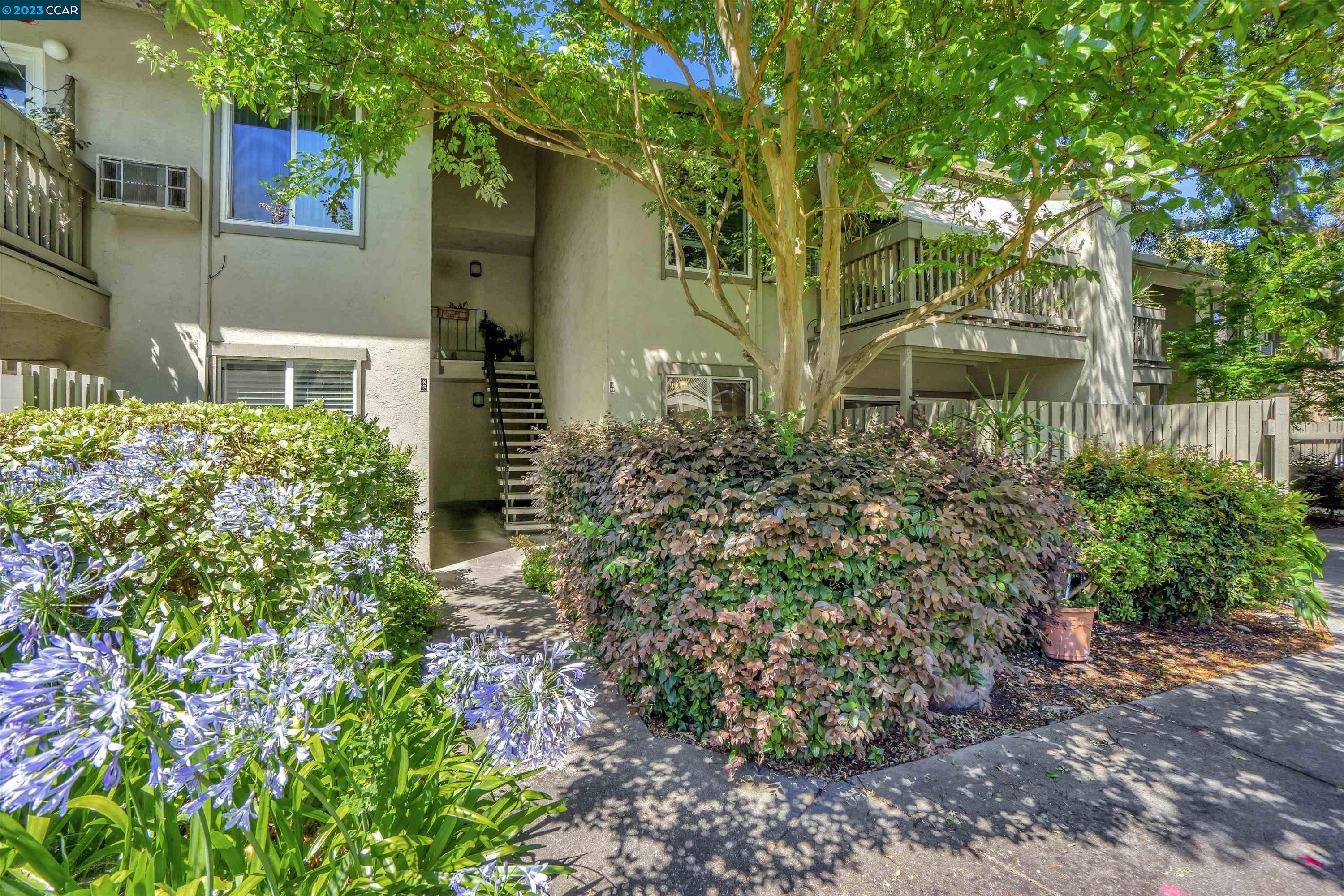 More Details about MLS # 41033628 : 2564 WALNUT BLVD # 109