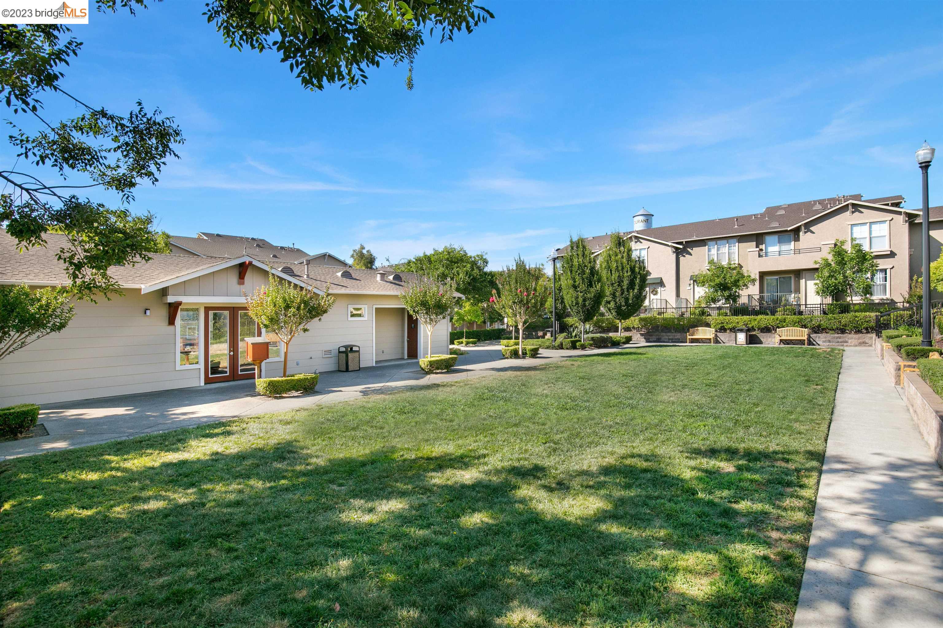 1601 Chandler 123