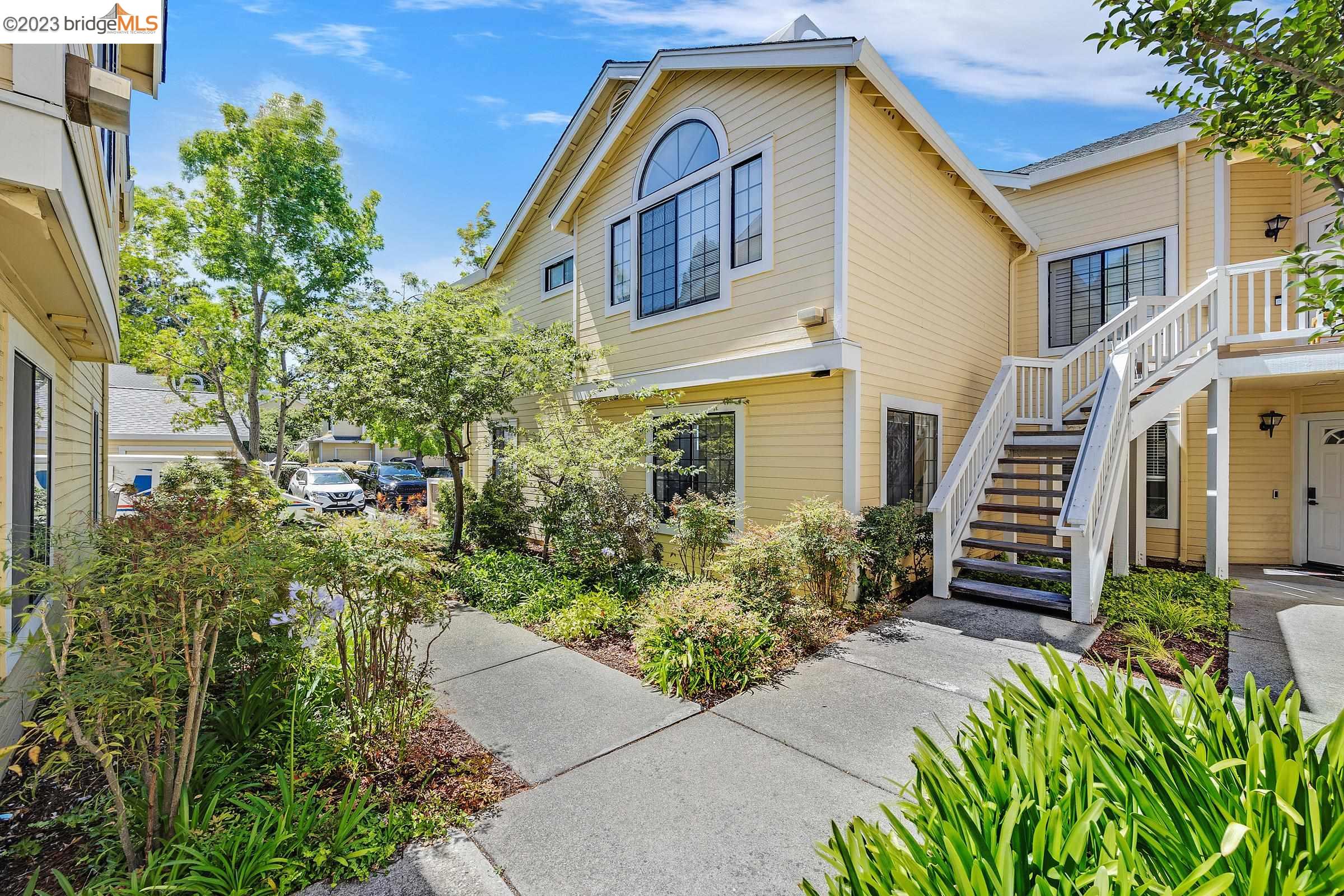 404 Devonwood