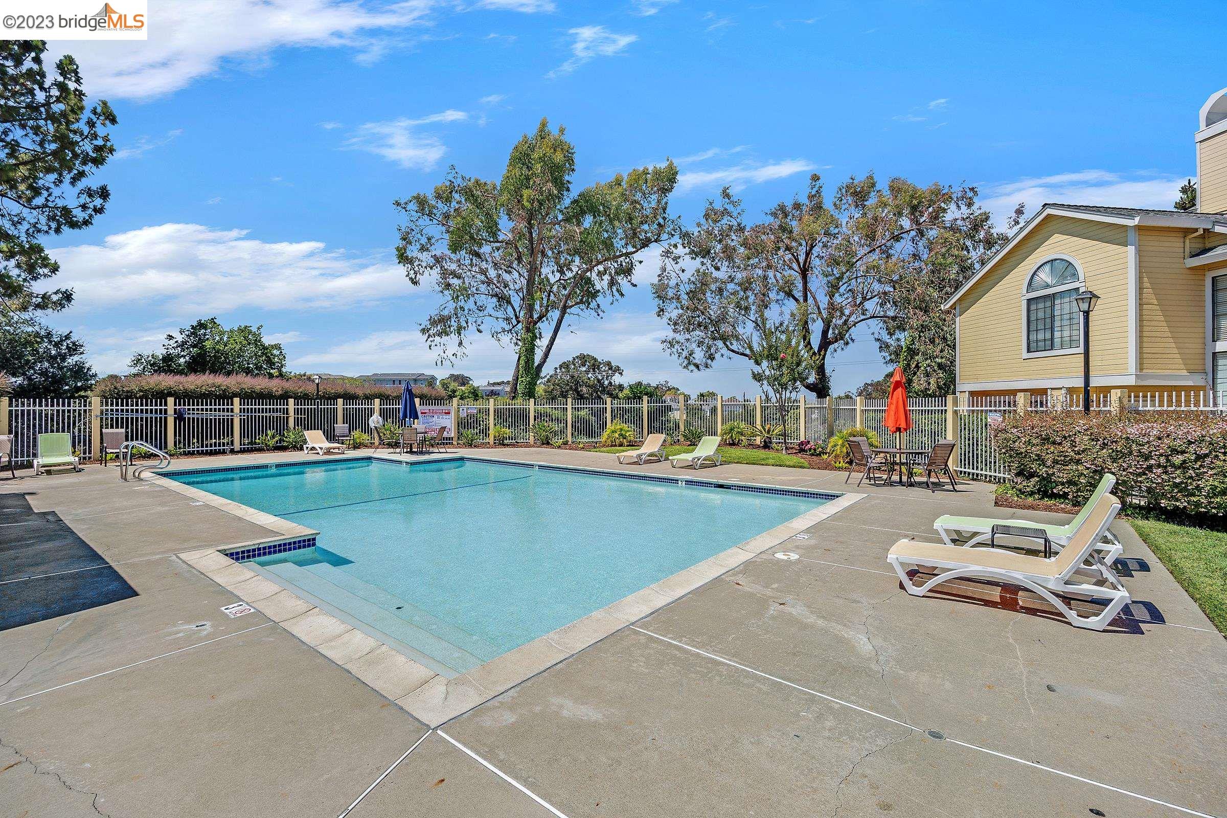 404 Devonwood