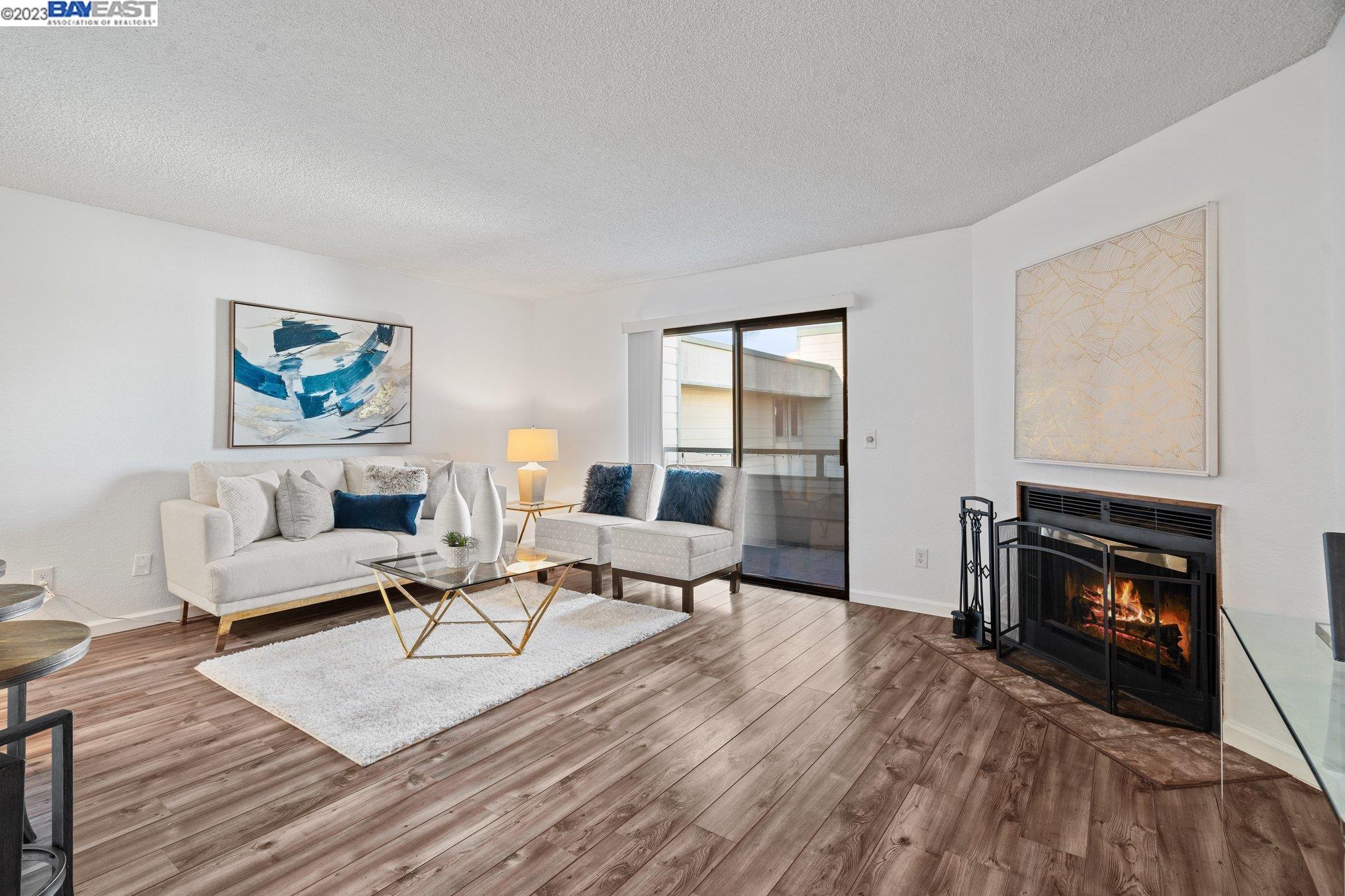 More Details about MLS # 41036602 : 2077 WASHINGTON AVE # 314