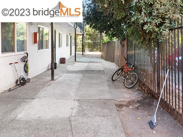 2925 E 19Th St # 6, Oakland, California 94601, 2 Bedrooms Bedrooms, 4 Rooms Rooms,1 BathroomBathrooms,Residential Lease,For Rent,2925 E 19Th St # 6,41036718