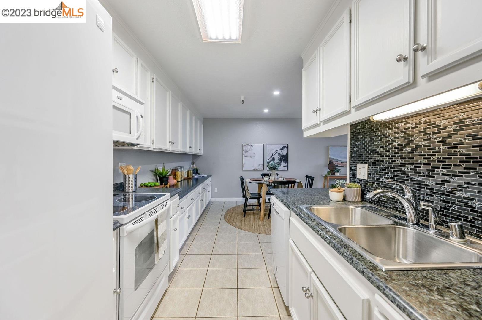 Photo #8: 41036854 Listing 