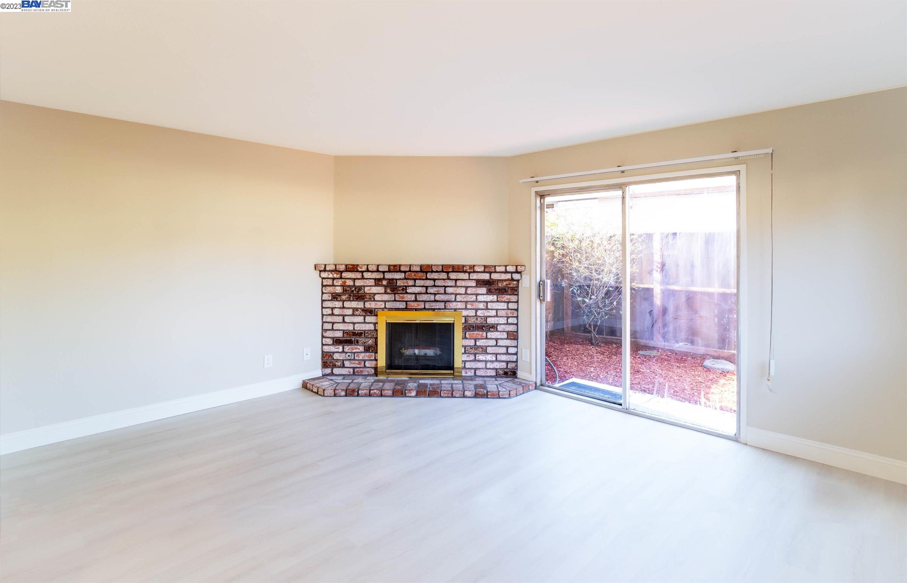 Browse active condo listings in EAST OAKLAND
