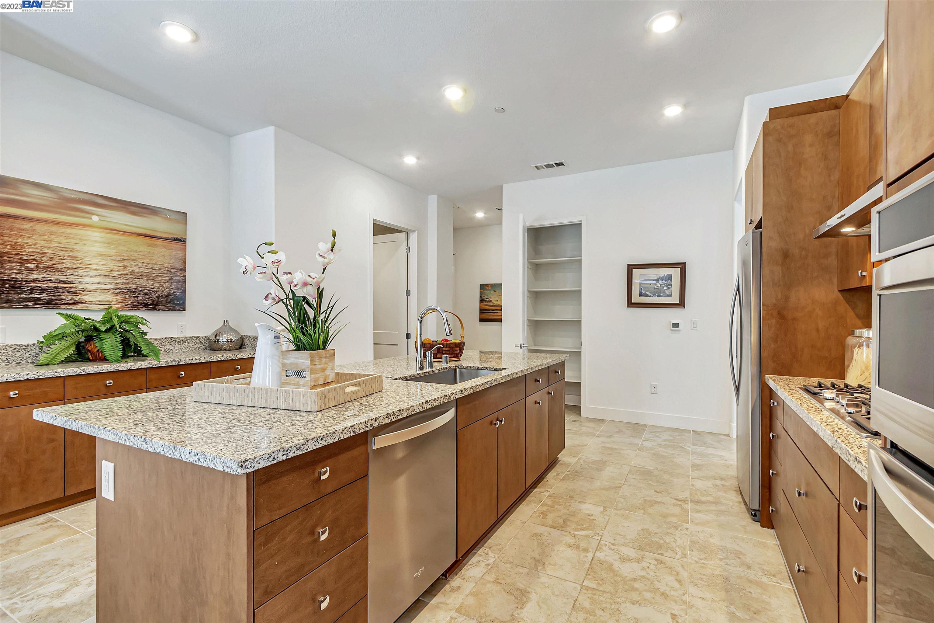 Photo #11: 41039255 Listing 