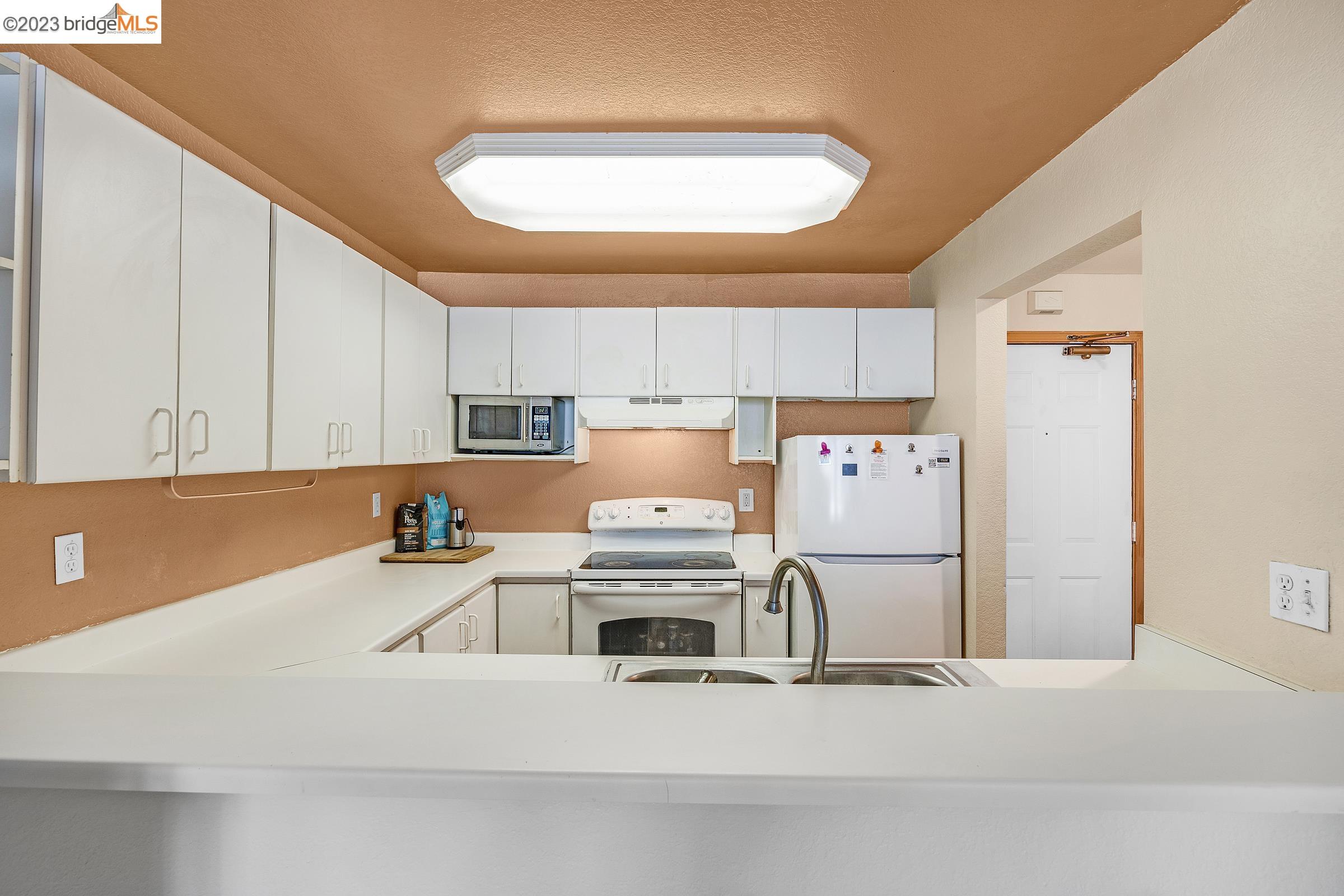 535 Pierce St 1205
