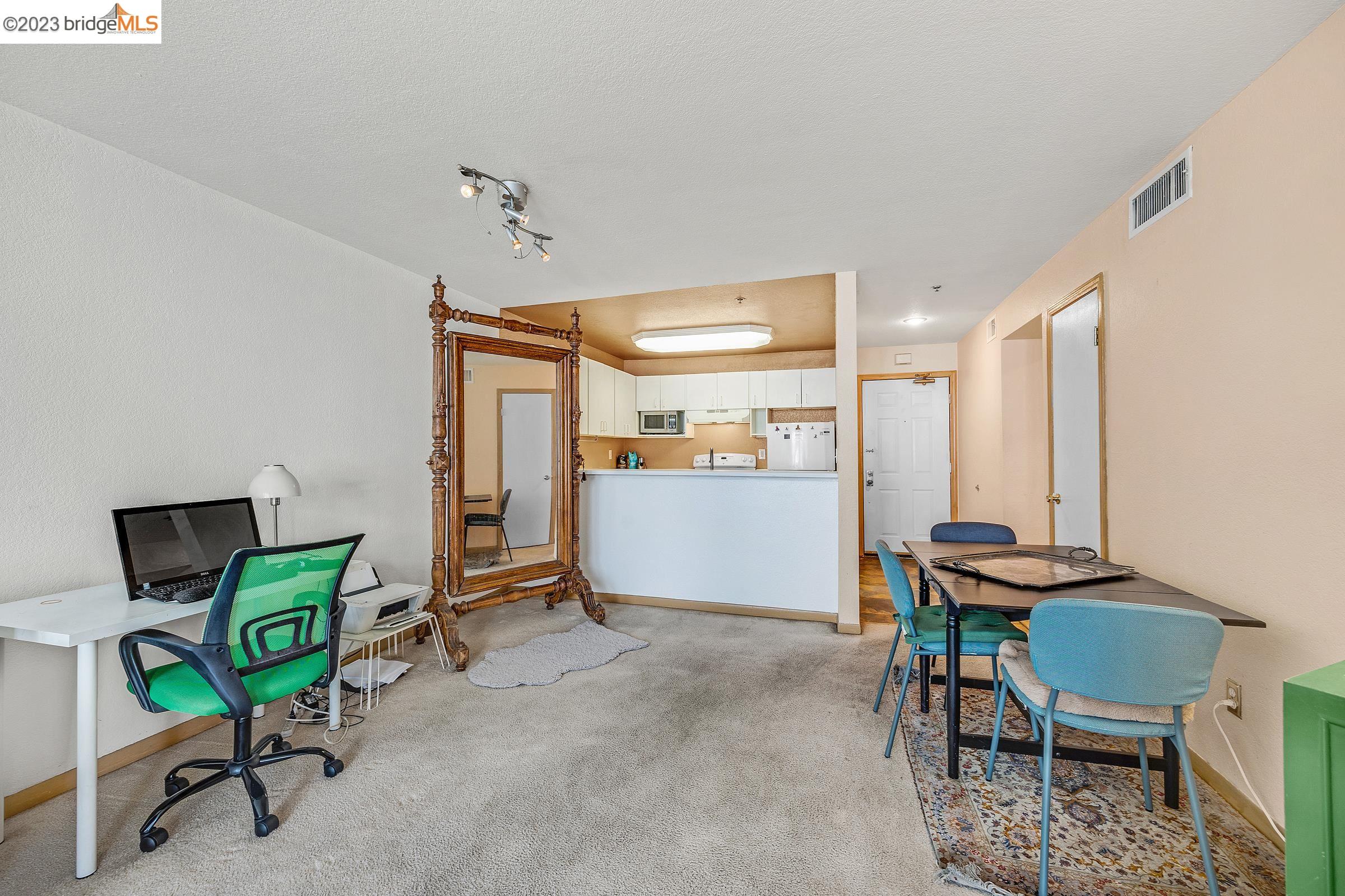 535 Pierce St 1205
