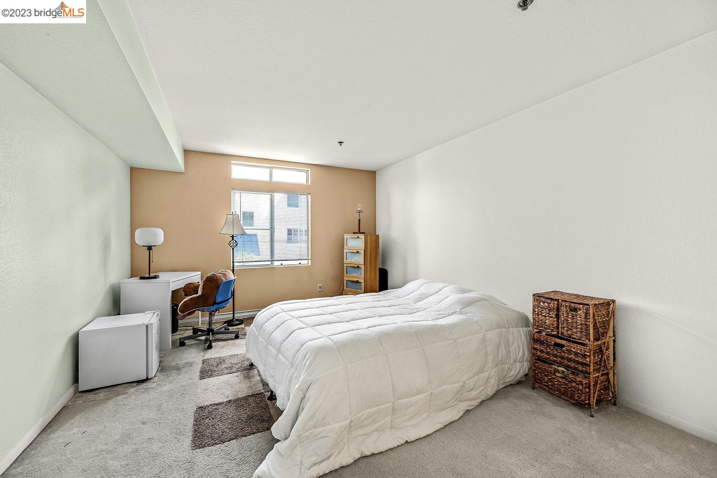 535 Pierce St 1205