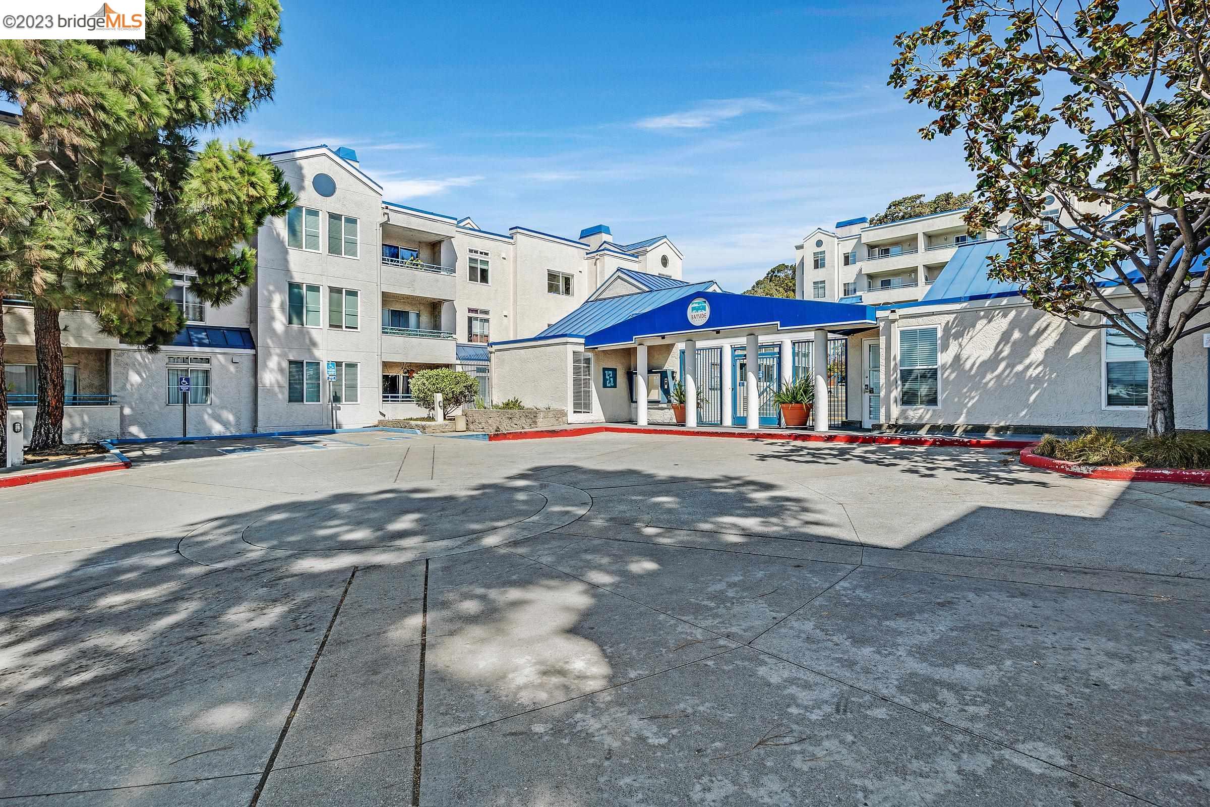 535 Pierce St 1205