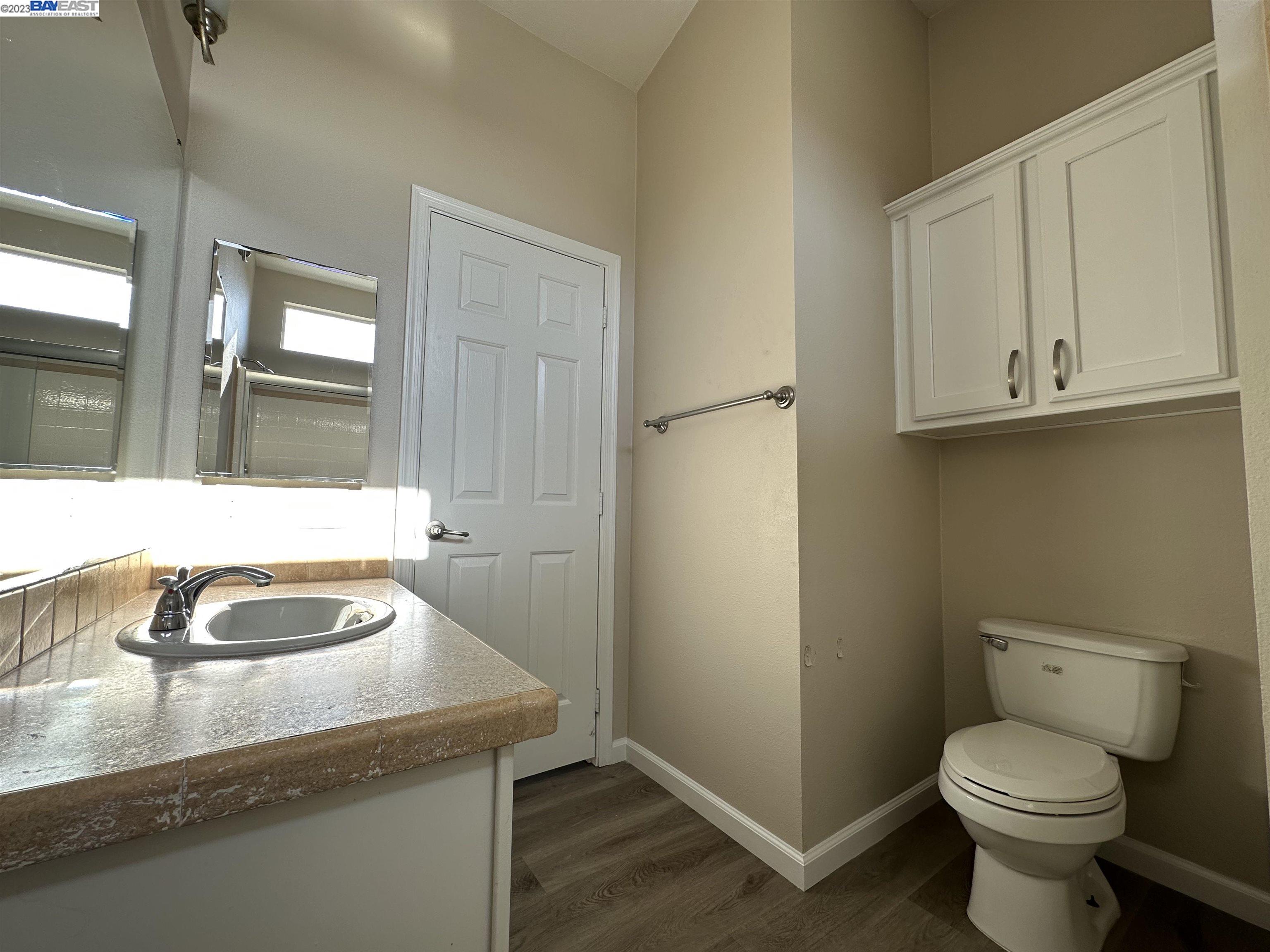 Detail Gallery Image 9 of 37 For 576 5th Ave, Pacifica,  CA 94044 - 1 Beds | 1 Baths