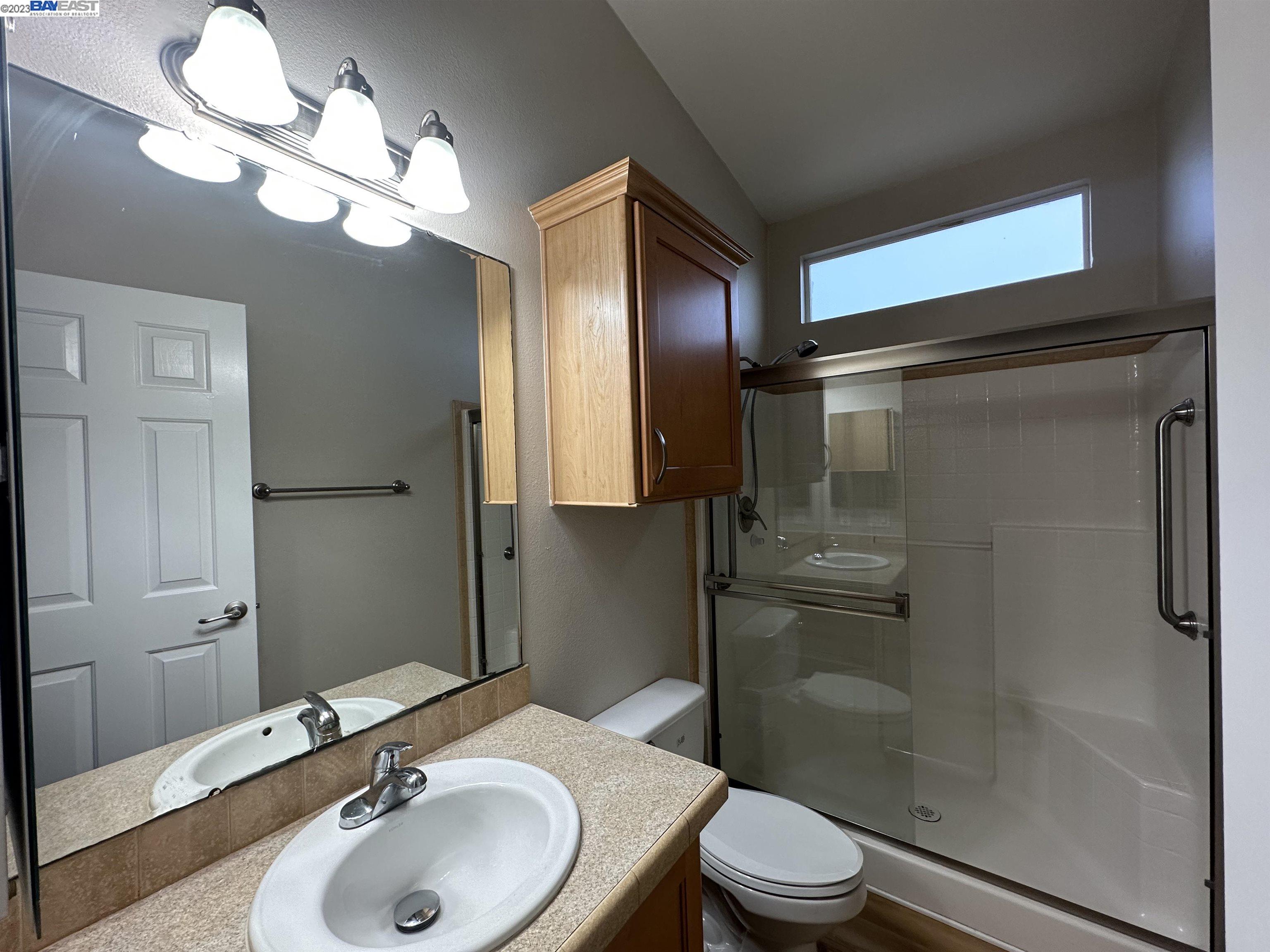 Detail Gallery Image 12 of 39 For 344 3rd Ave, Pacifica,  CA 94044 - 2 Beds | 1 Baths