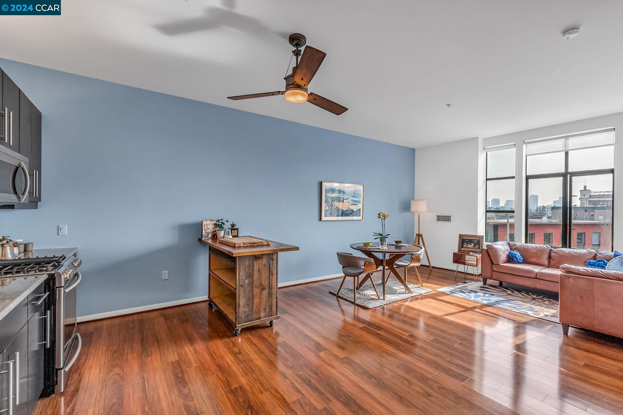Detail Gallery Image 3 of 22 For 3801 San Pablo Ave #305,  Emeryville,  CA 94608 - 1 Beds | 1 Baths