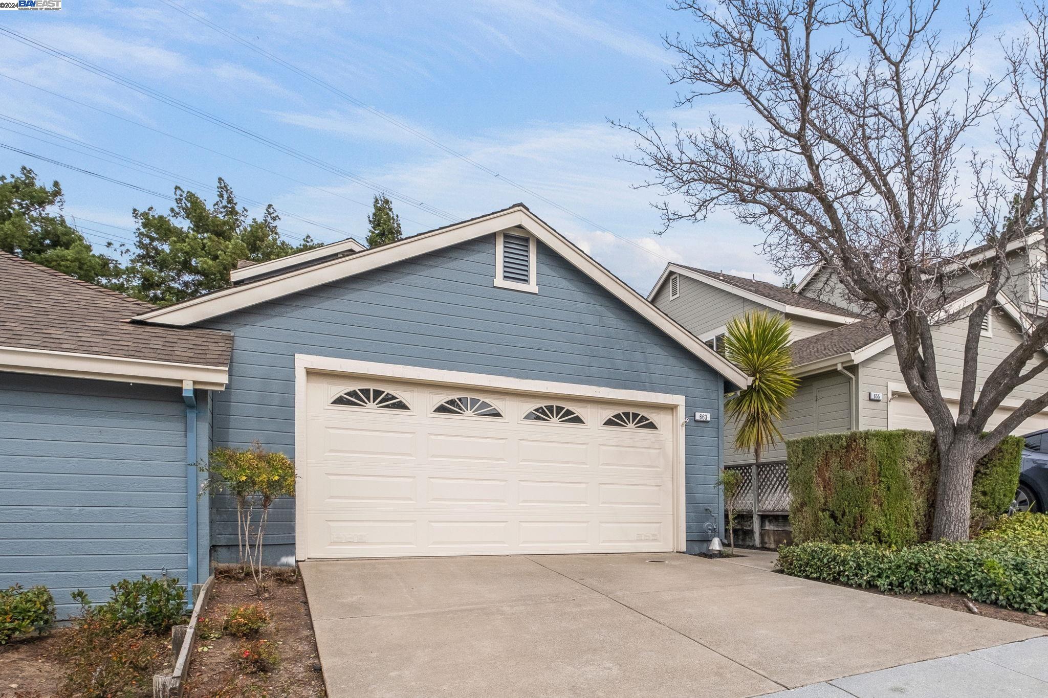 Detail Gallery Image 3 of 33 For 663 Praderia Cir, Fremont,  CA 94539 - 2 Beds | 2/1 Baths
