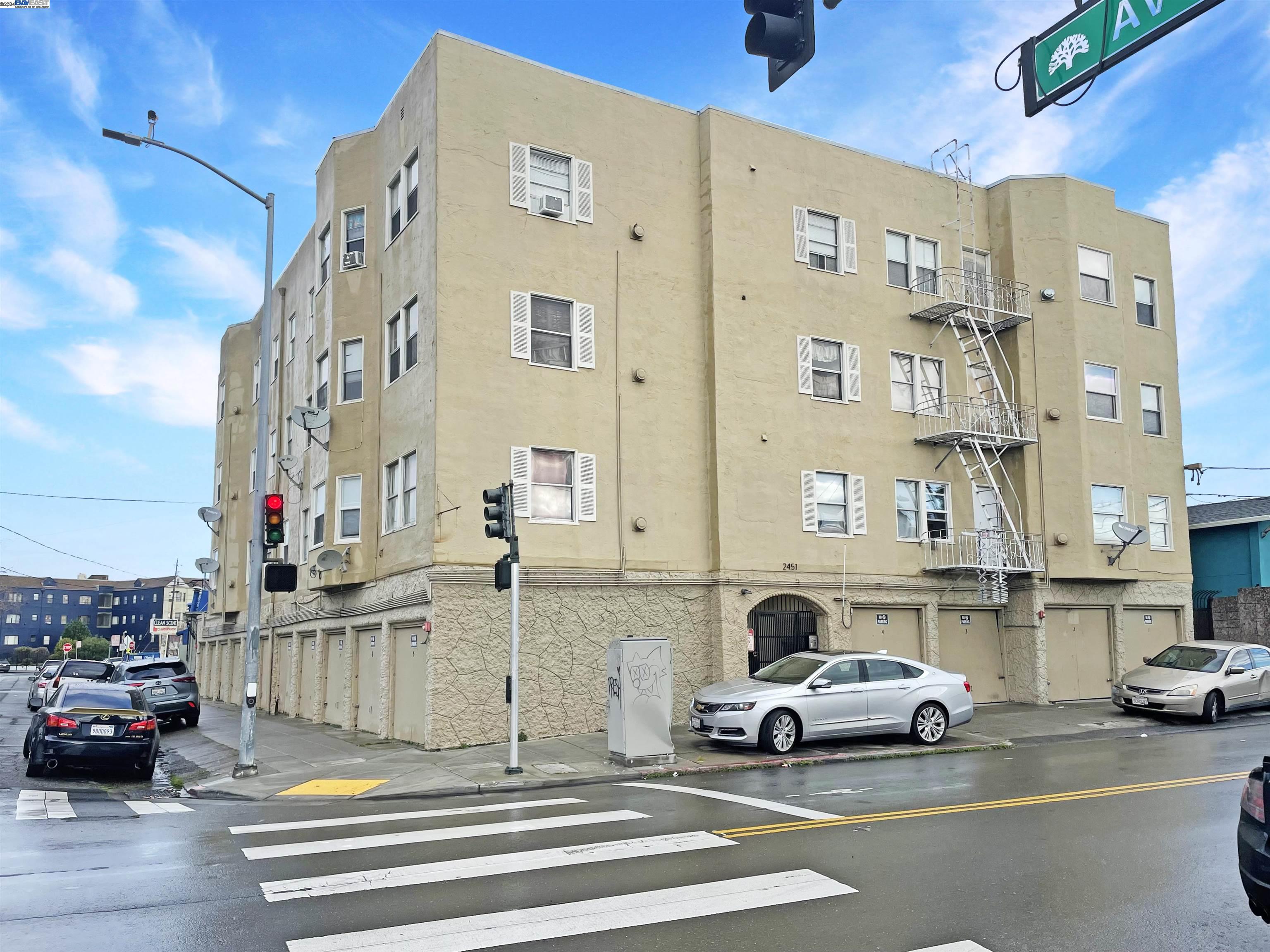 2451 Seminary Ave, Oakland, CA 