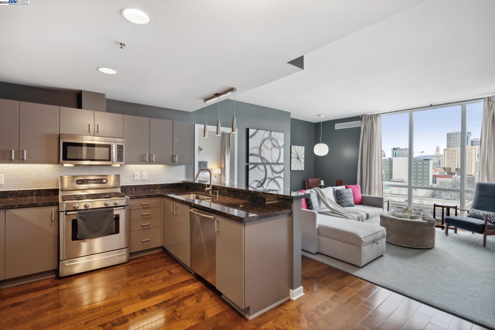 More Details about MLS # 41051945 : 222 BROADWAY # 1313