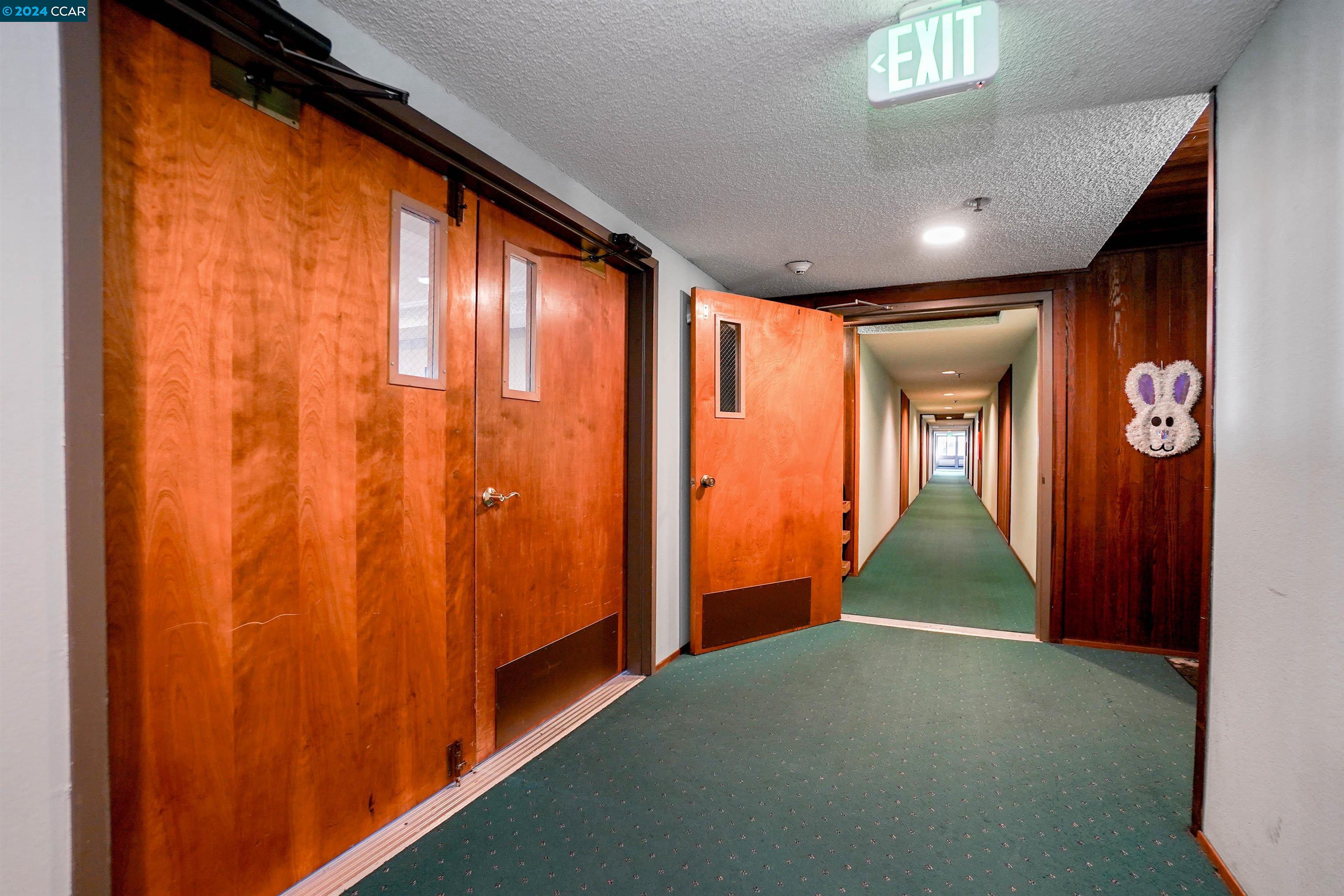 Detail Gallery Image 11 of 34 For 2211 Latham St #124,  Mountain View,  CA 94040 - 2 Beds | 2 Baths