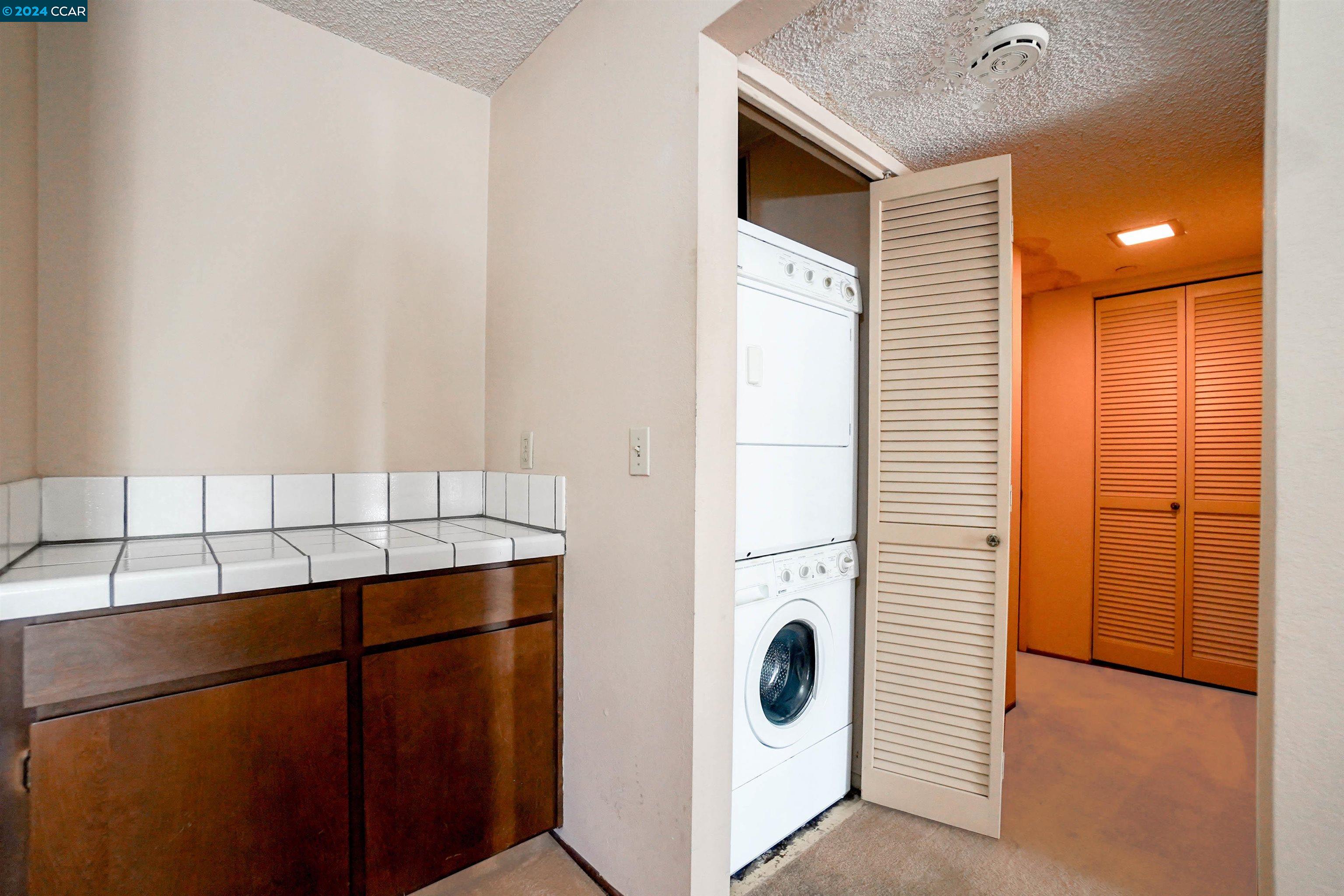 Detail Gallery Image 21 of 34 For 2211 Latham St #124,  Mountain View,  CA 94040 - 2 Beds | 2 Baths