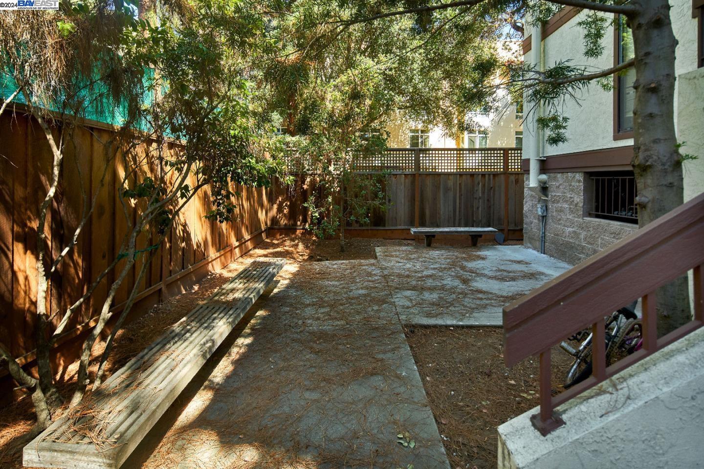 Detail Gallery Image 17 of 19 For 496 W Charleston Rd #202,  Palo Alto,  CA 94306 - 3 Beds | 2 Baths