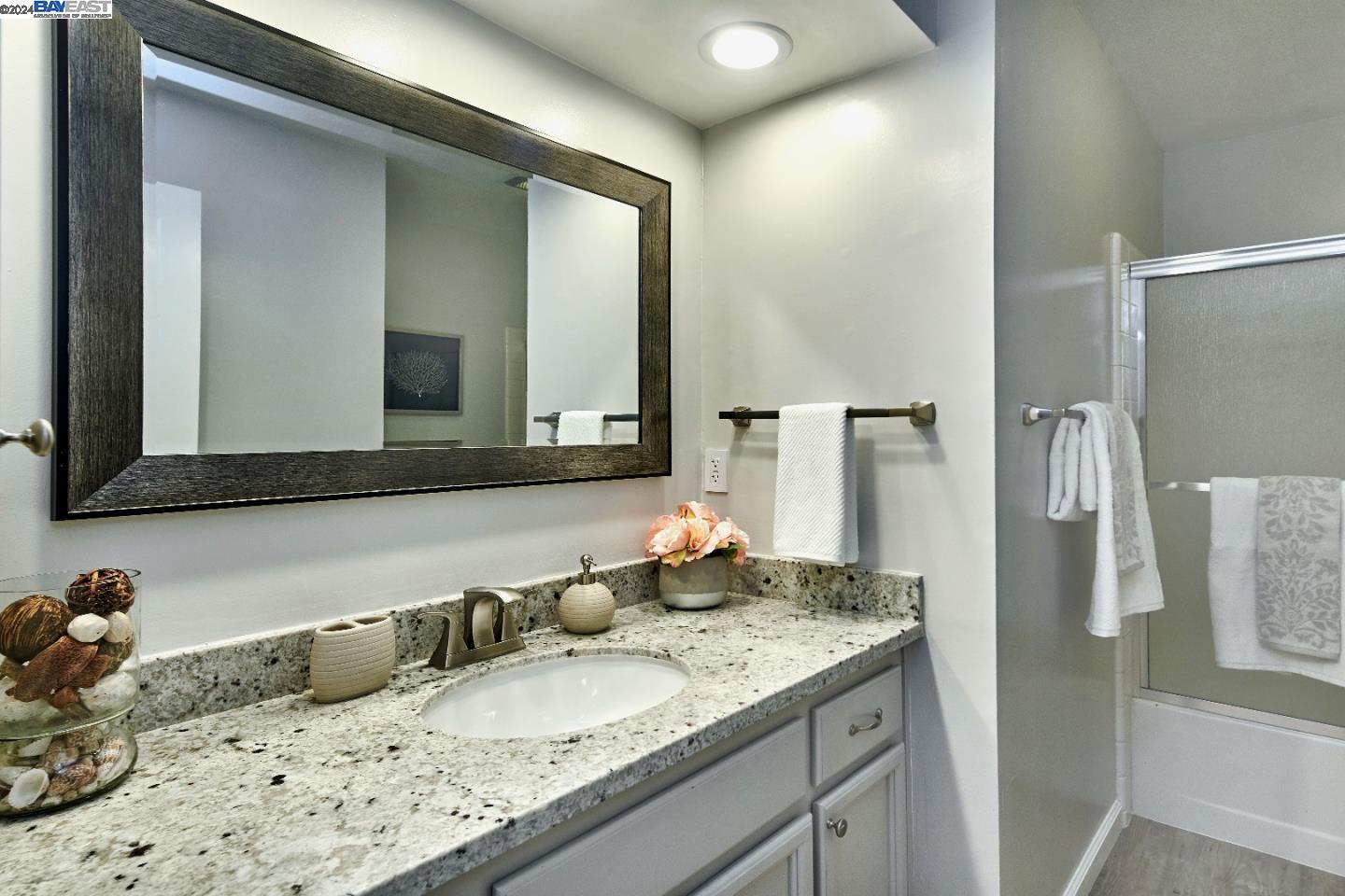 Detail Gallery Image 8 of 19 For 496 W Charleston Rd #202,  Palo Alto,  CA 94306 - 3 Beds | 2 Baths