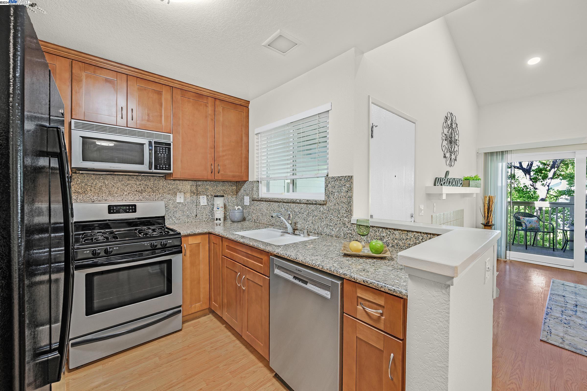 Detail Gallery Image 12 of 31 For 3685 Nutwood Ter #312,  Fremont,  CA 94536 - 1 Beds | 1 Baths