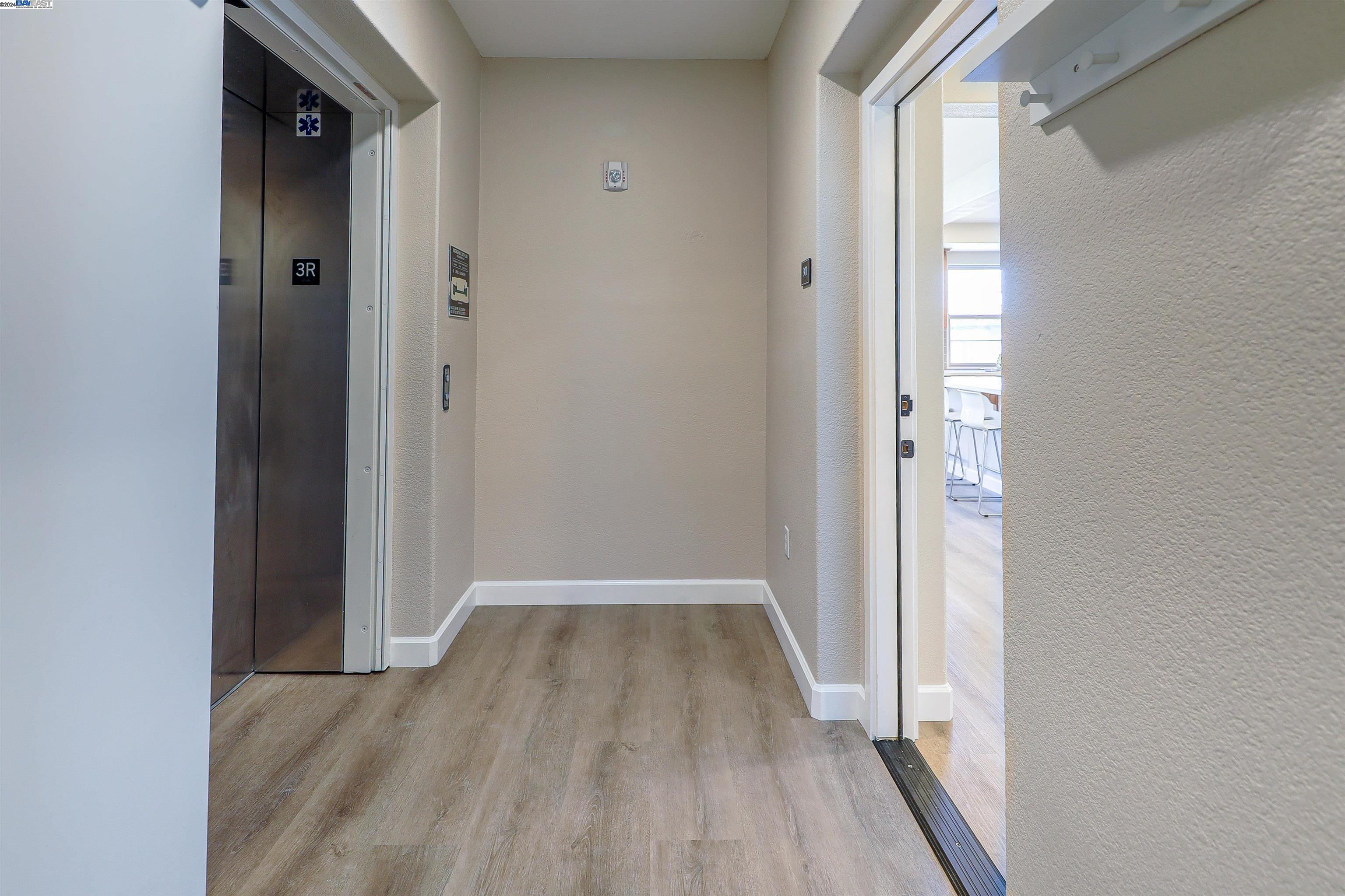 Detail Gallery Image 3 of 36 For 1053 Dewberry Pl #301,  San Jose,  CA 95131 - 2 Beds | 2/1 Baths