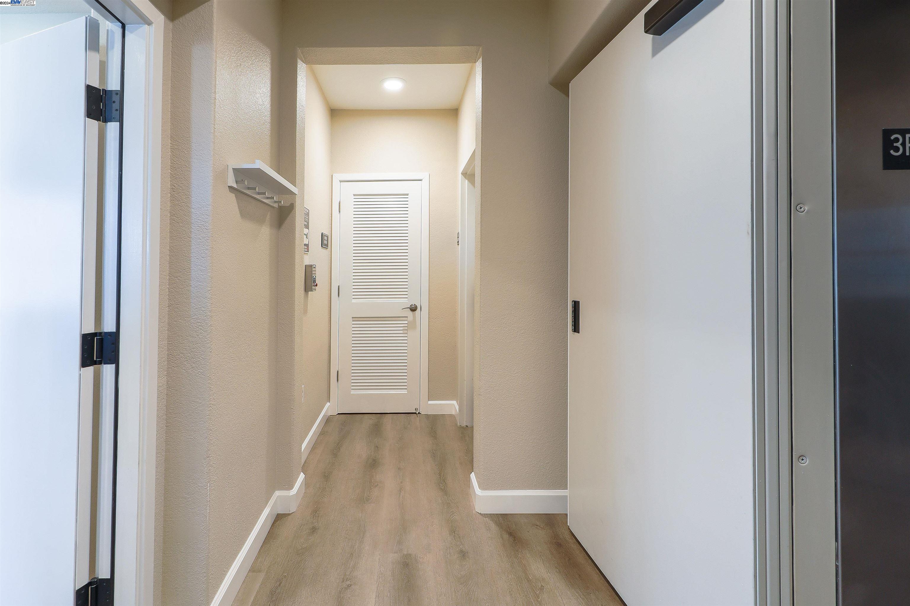 Detail Gallery Image 4 of 36 For 1053 Dewberry Pl #301,  San Jose,  CA 95131 - 2 Beds | 2/1 Baths