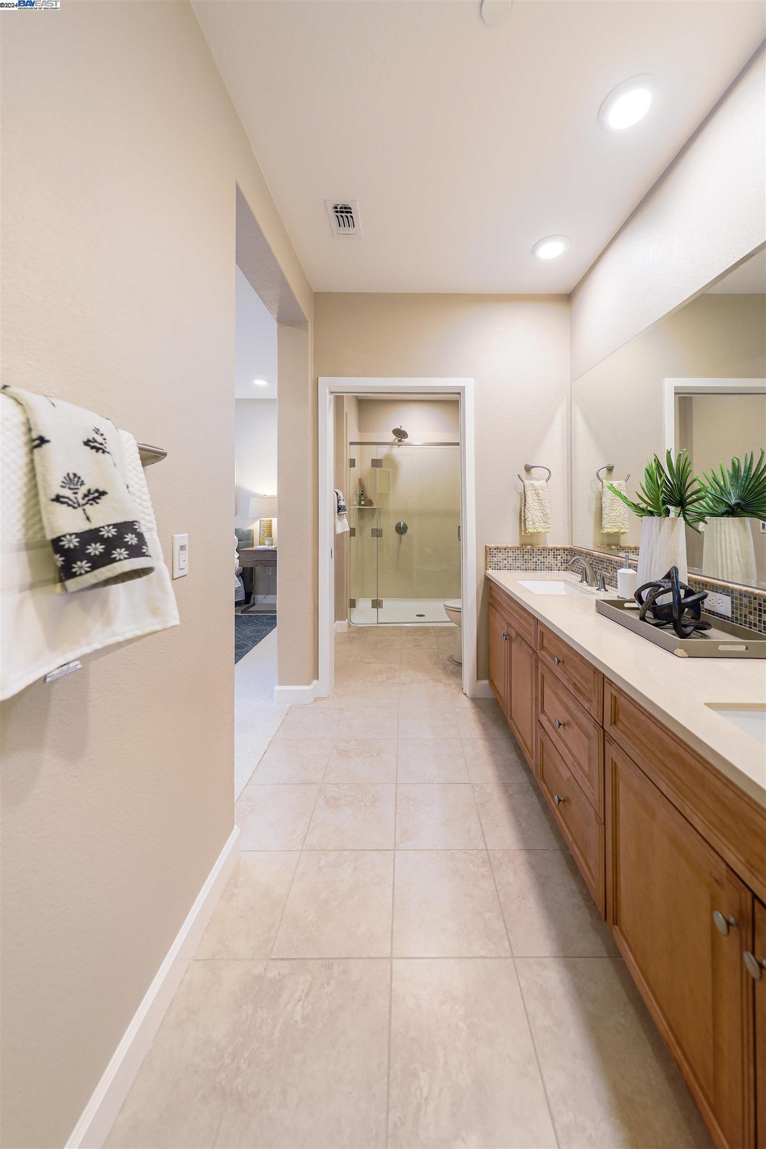 Detail Gallery Image 33 of 36 For 1053 Dewberry Pl #301,  San Jose,  CA 95131 - 2 Beds | 2/1 Baths