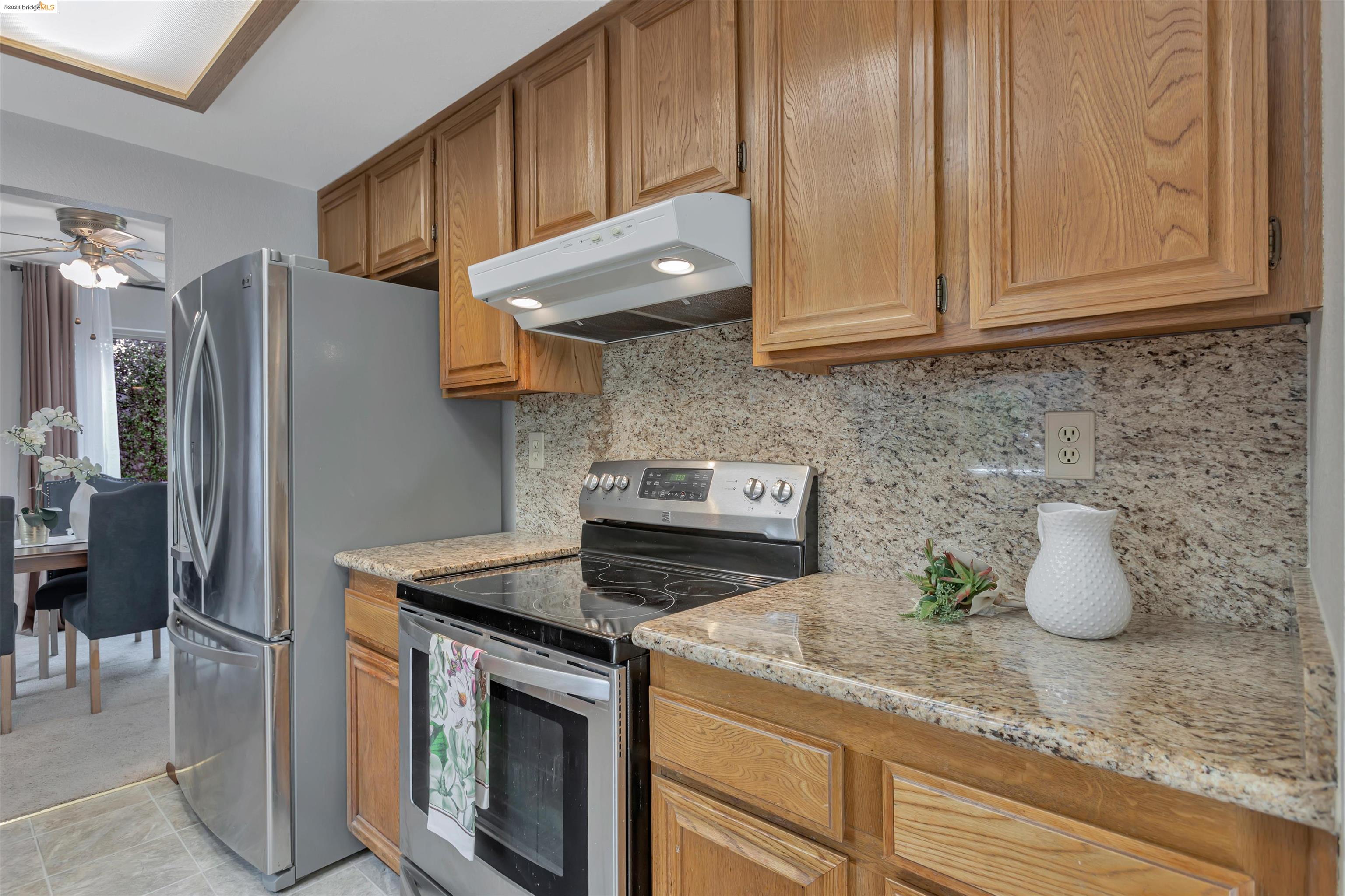 Detail Gallery Image 31 of 37 For 1044 Village Oaks Drive, Martinez,  CA 94553 - 4 Beds | 2/1 Baths