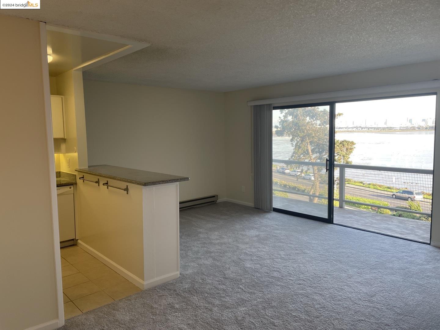 Detail Gallery Image 2 of 20 For 2 Anchor #497,  Emeryville,  CA 94608 - 1 Beds | 1 Baths