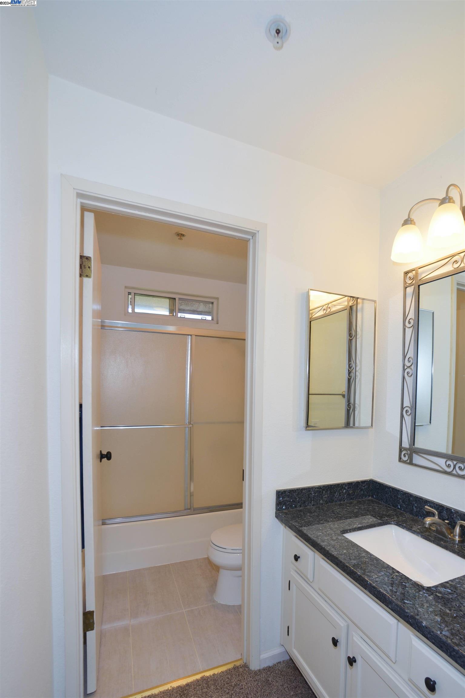 Detail Gallery Image 15 of 26 For 924 Elgin St #W,  San Lorenzo,  CA 94580 - 2 Beds | 2 Baths