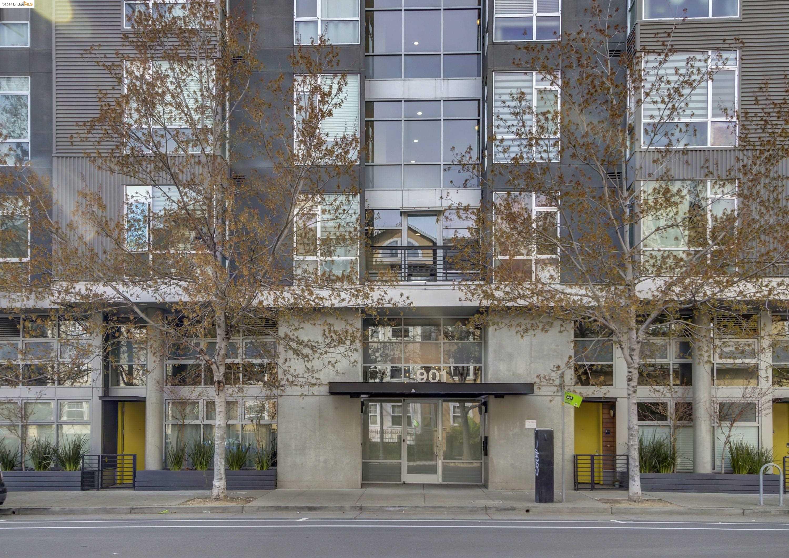Browse active condo listings in DOWNTOWN OAKLAND