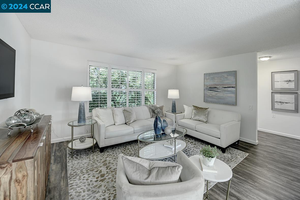 Detail Gallery Image 2 of 46 For 2300 Pine Knoll Dr #4,  Walnut Creek,  CA 94595 - 2 Beds | 1 Baths